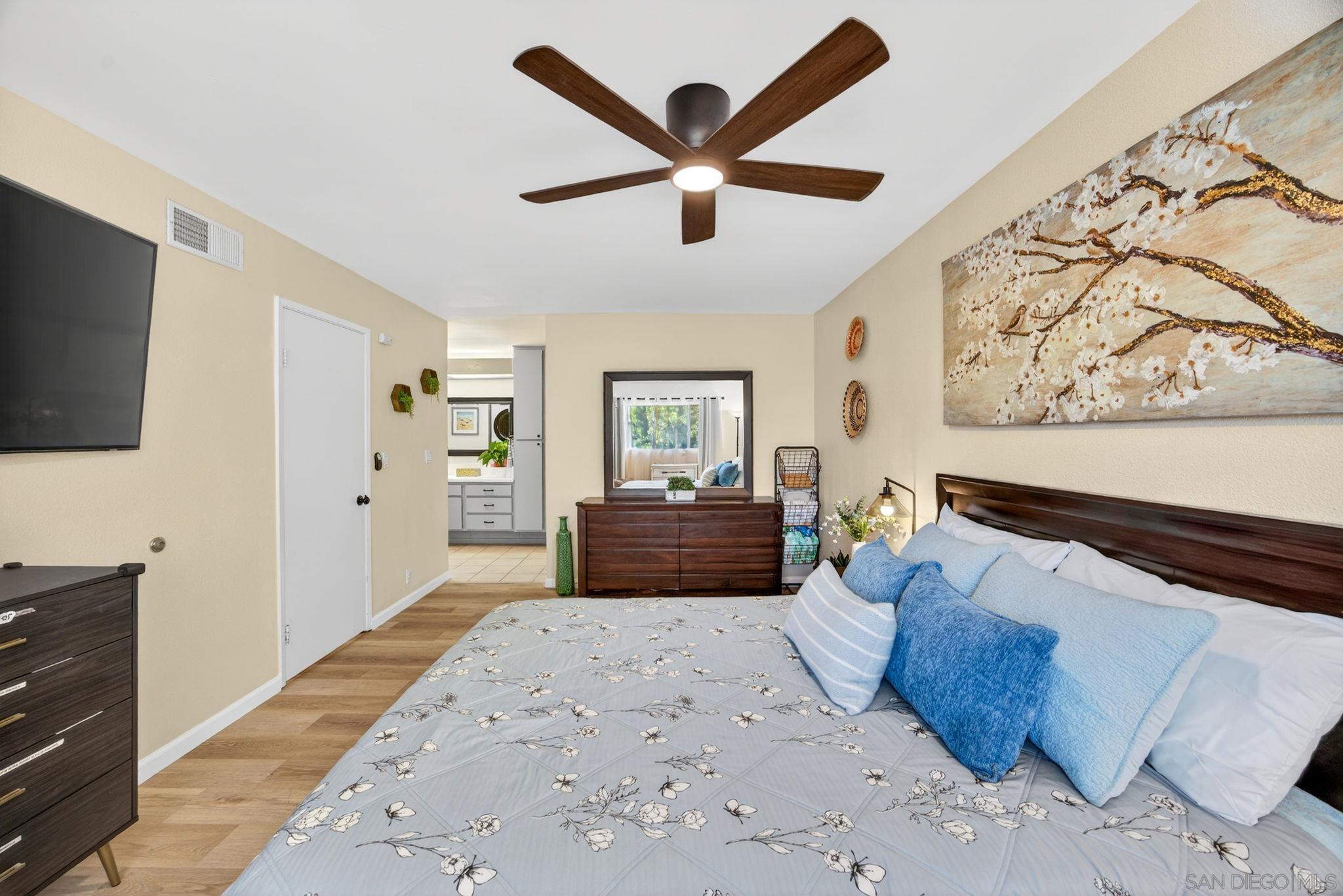 Detail Gallery Image 22 of 53 For 9757  Caminito Cuadro, San Diego,  CA 92129 - 2 Beds | 1/1 Baths