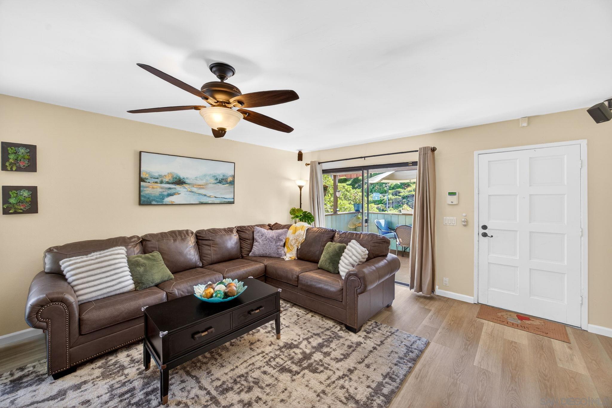 Detail Gallery Image 4 of 53 For 9757  Caminito Cuadro, San Diego,  CA 92129 - 2 Beds | 1/1 Baths