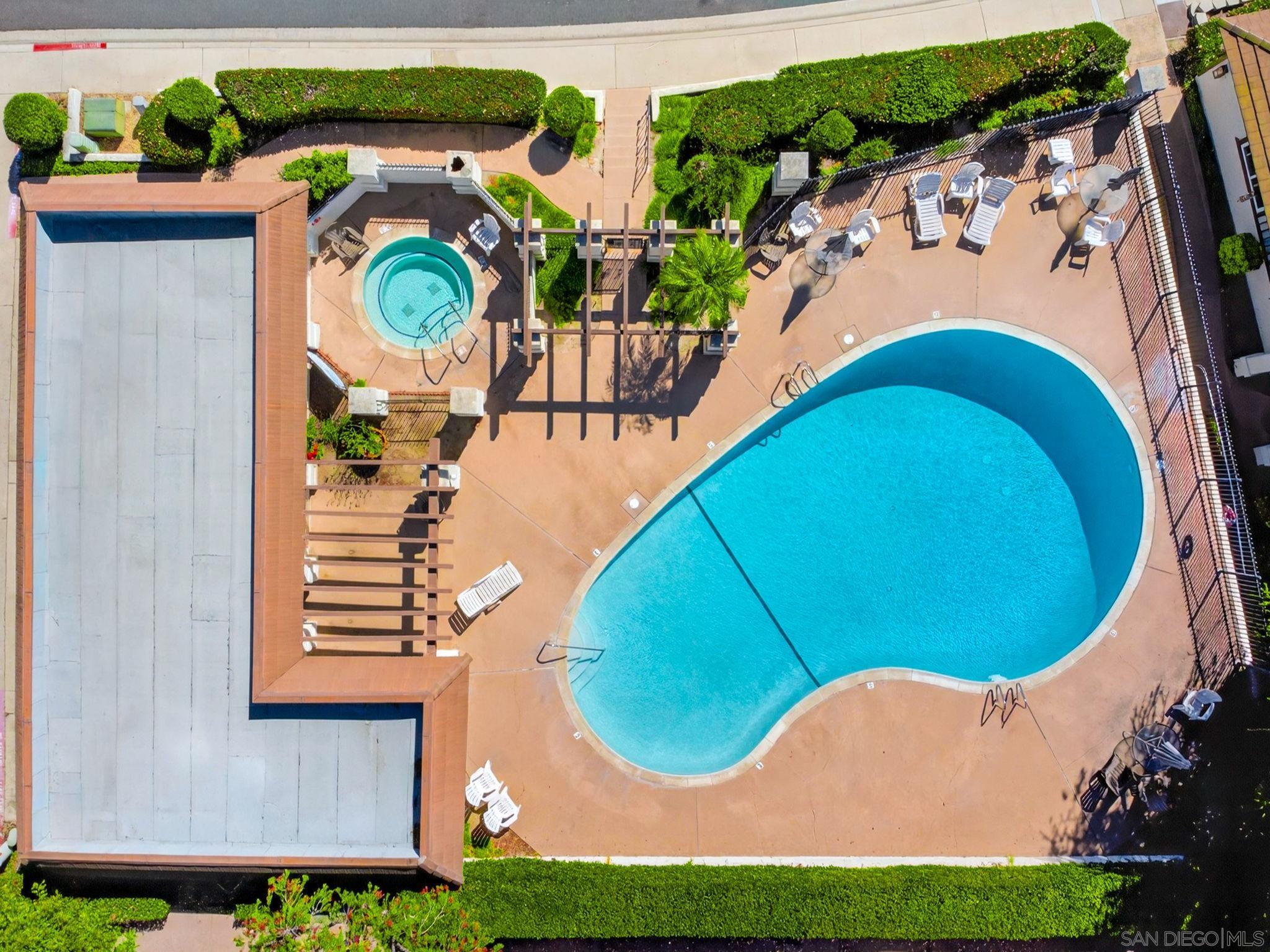 Detail Gallery Image 49 of 53 For 9757  Caminito Cuadro, San Diego,  CA 92129 - 2 Beds | 1/1 Baths