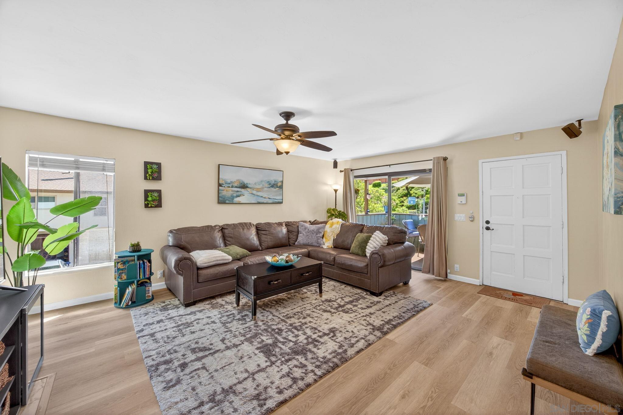 Detail Gallery Image 6 of 53 For 9757  Caminito Cuadro, San Diego,  CA 92129 - 2 Beds | 1/1 Baths