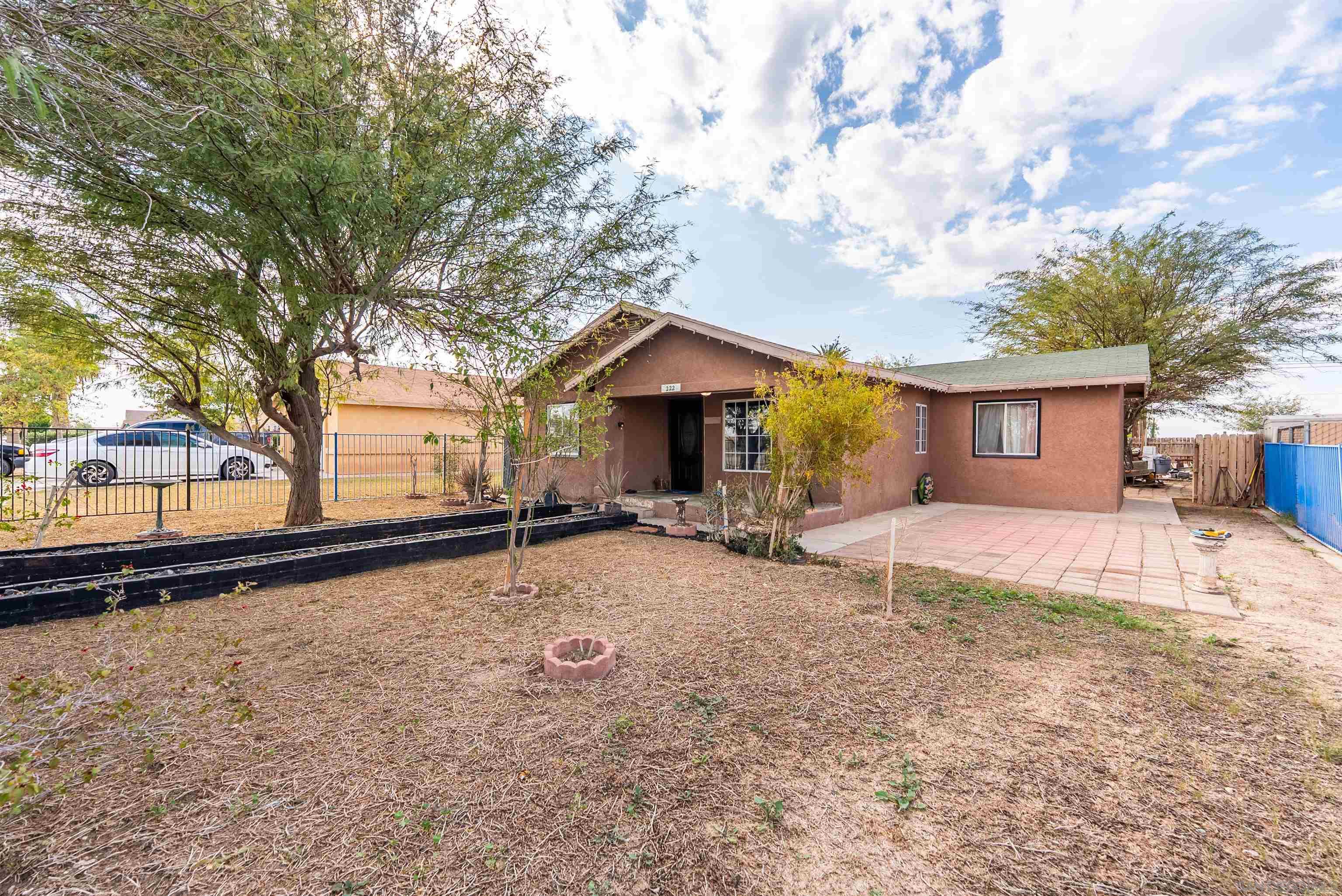 Detail Gallery Image 12 of 33 For 222 N Lake St, –,  CA 92233 - 3 Beds | 2 Baths