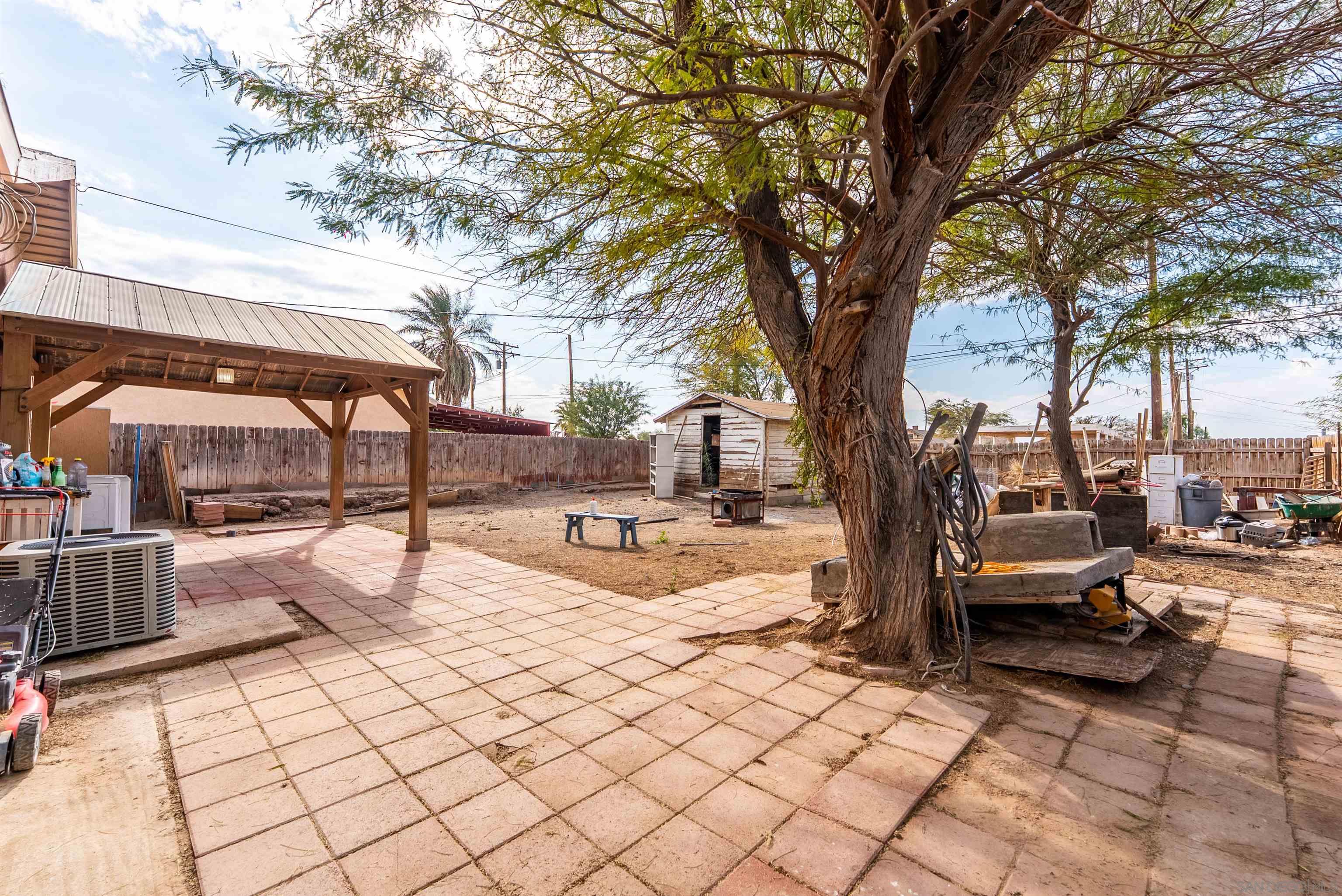 Detail Gallery Image 15 of 33 For 222 N Lake St, –,  CA 92233 - 3 Beds | 2 Baths