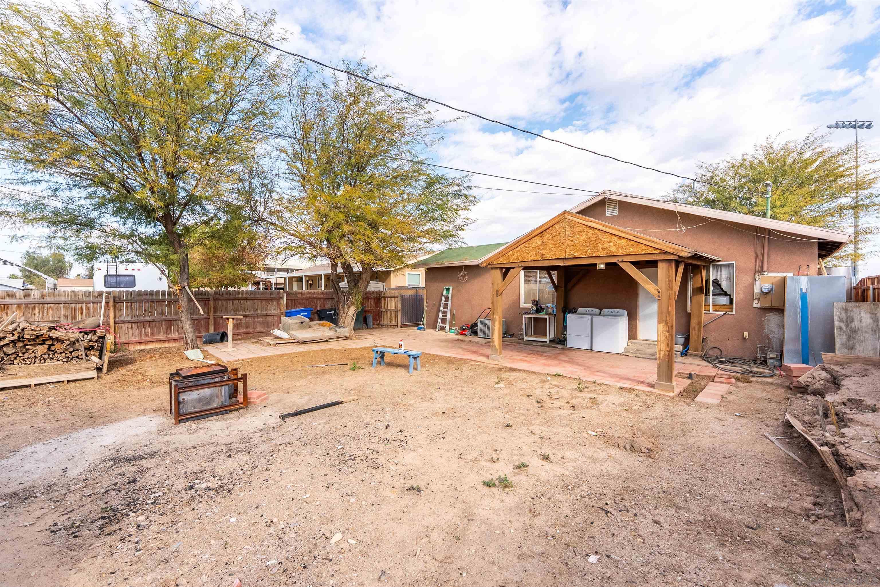 Detail Gallery Image 19 of 33 For 222 N Lake St, –,  CA 92233 - 3 Beds | 2 Baths