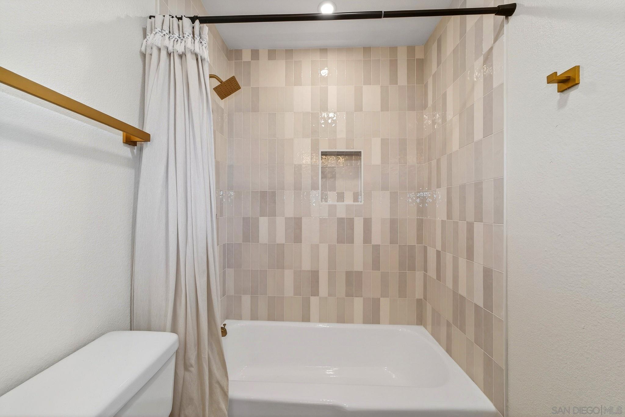 Detail Gallery Image 23 of 35 For 1031  Susana Ct, San Marcos,  CA 92078 - 2 Beds | 2 Baths