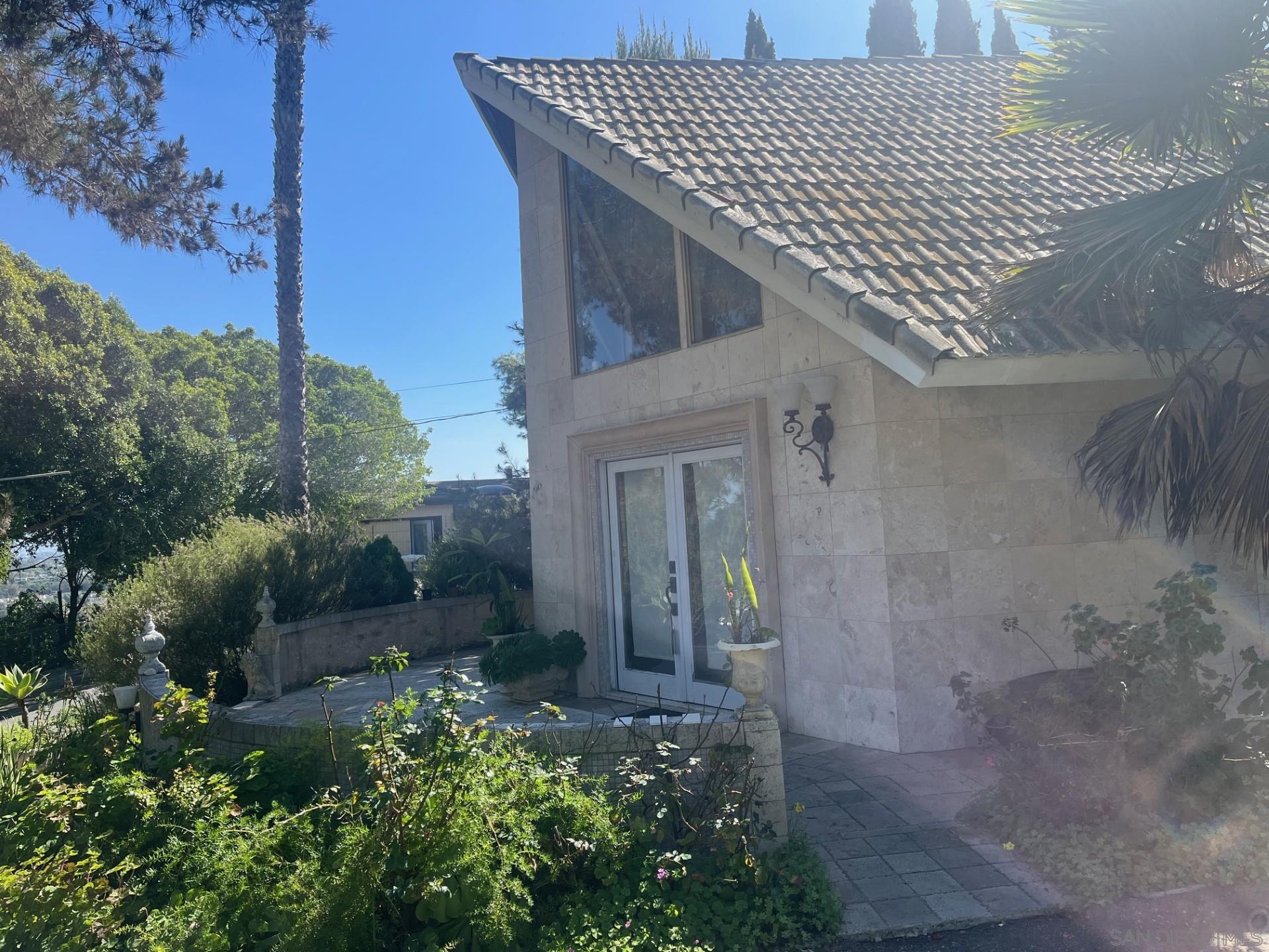 Detail Gallery Image 2 of 6 For 5628  Desert View Drive, La Jolla,  CA 92037 - 3 Beds | 2/1 Baths