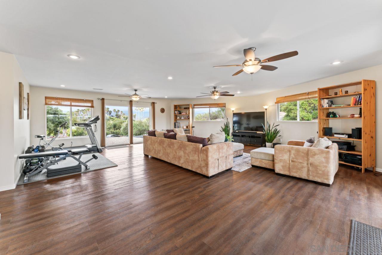 Detail Gallery Image 11 of 60 For 28149  Orange Terrace, Valley Center,  CA 92082 - 4 Beds | 3/1 Baths