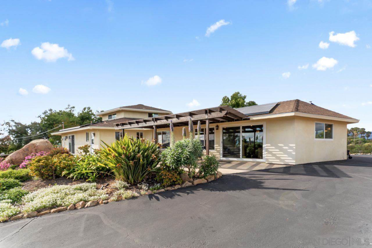 Detail Gallery Image 3 of 60 For 28149  Orange Terrace, Valley Center,  CA 92082 - 4 Beds | 3/1 Baths