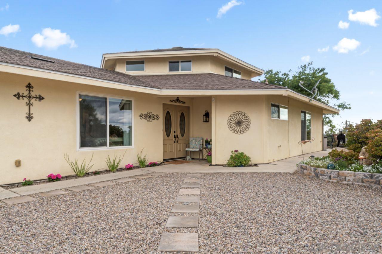 Detail Gallery Image 5 of 60 For 28149  Orange Terrace, Valley Center,  CA 92082 - 4 Beds | 3/1 Baths