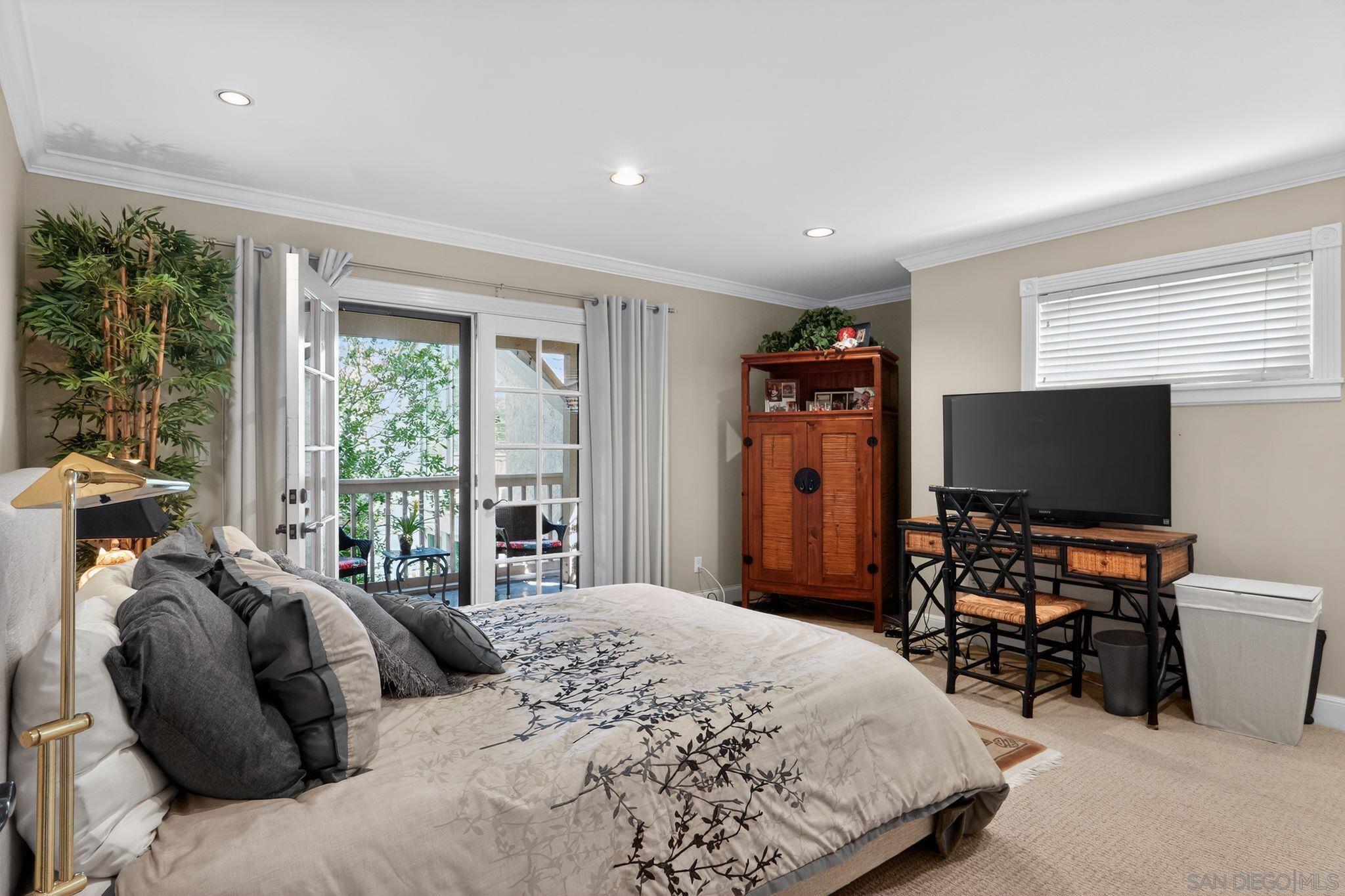 Detail Gallery Image 20 of 33 For 4324  Caminito De La Escena, San Diego,  CA 92108 - 4 Beds | 3 Baths