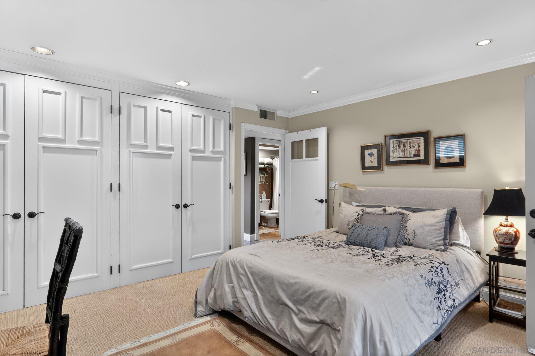 Detail Gallery Image 21 of 33 For 4324  Caminito De La Escena, San Diego,  CA 92108 - 4 Beds | 3 Baths