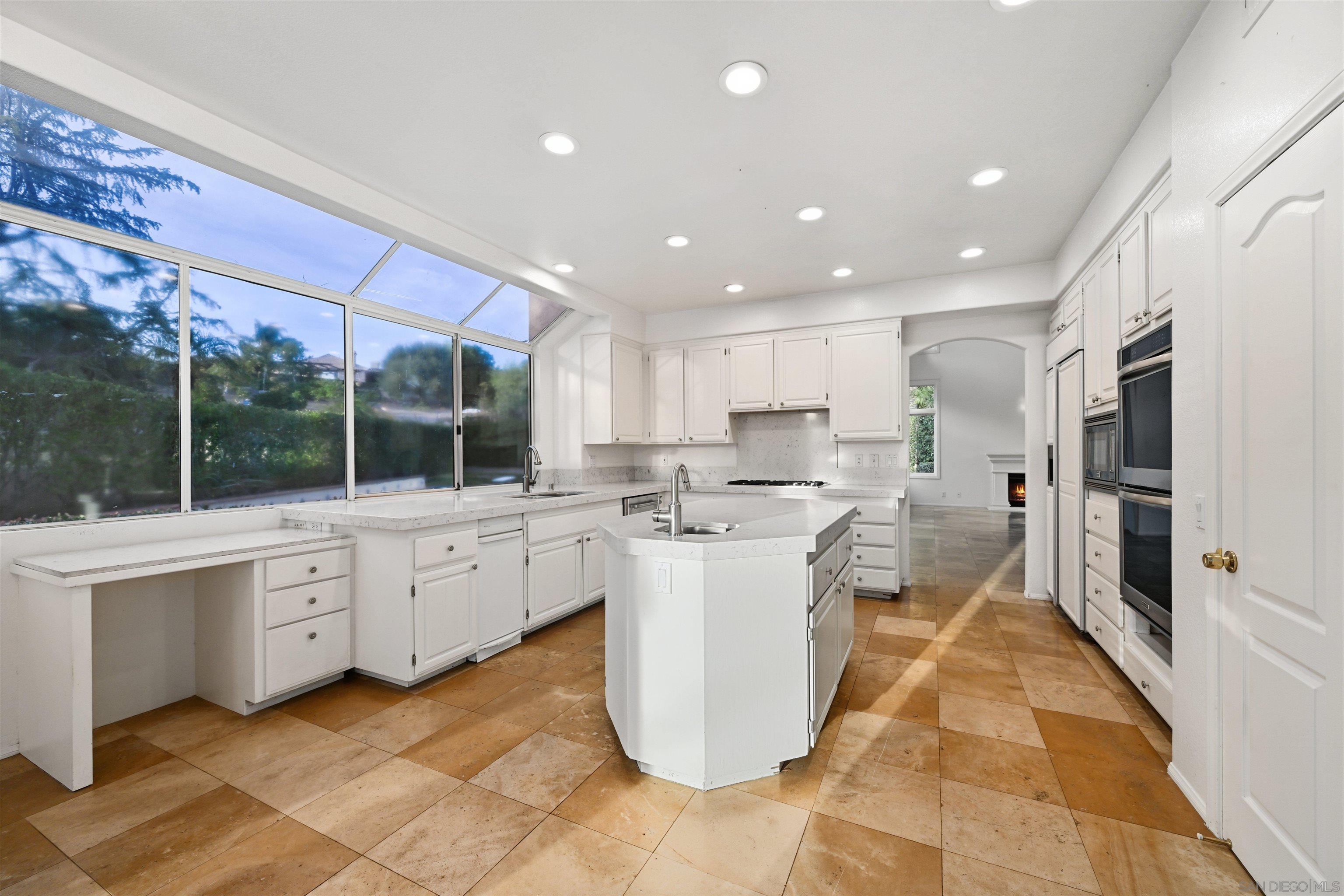 Detail Gallery Image 17 of 53 For 516  Camino Bailen, Escondido,  CA 92029 - 5 Beds | 4/1 Baths