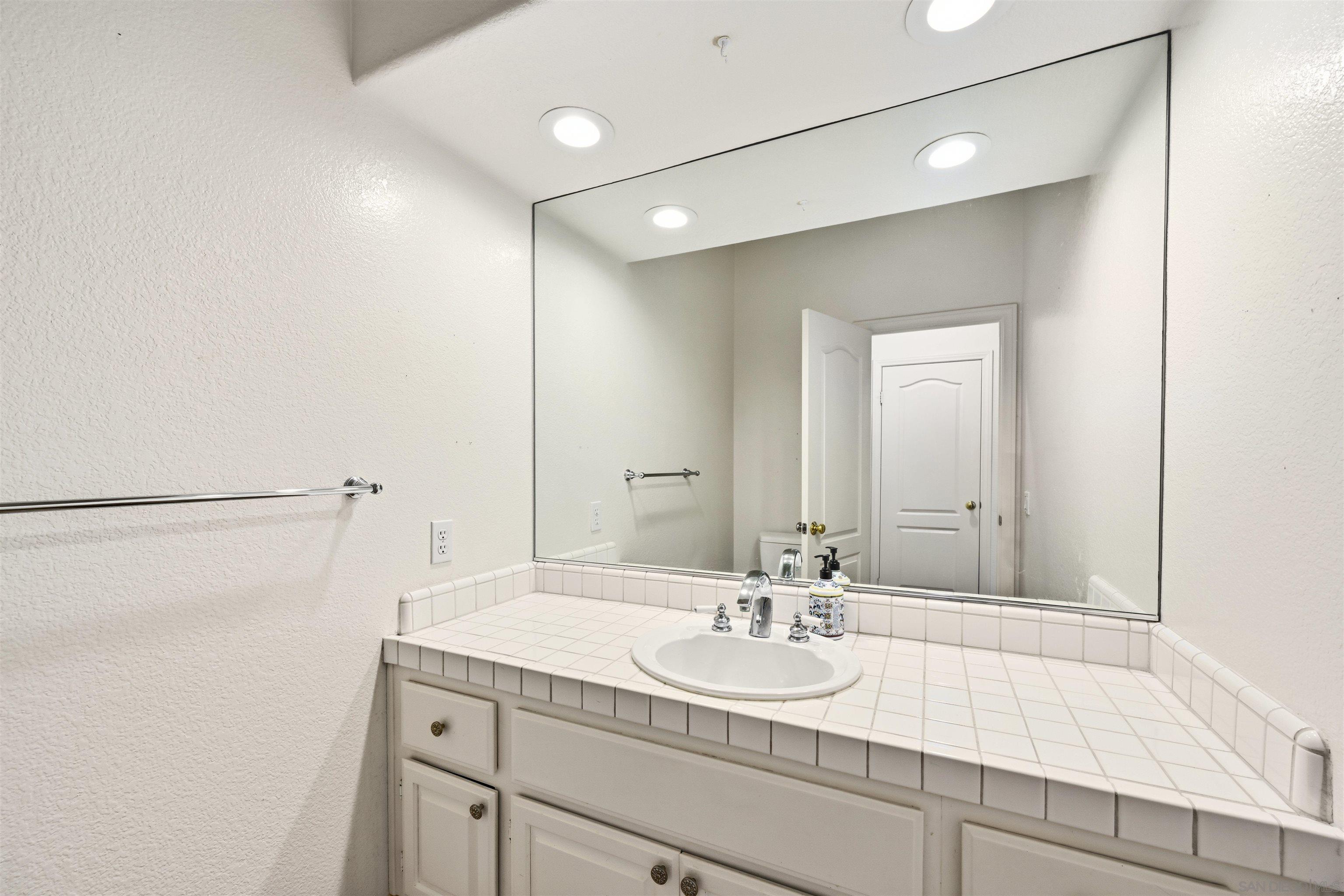 Detail Gallery Image 27 of 53 For 516  Camino Bailen, Escondido,  CA 92029 - 5 Beds | 4/1 Baths