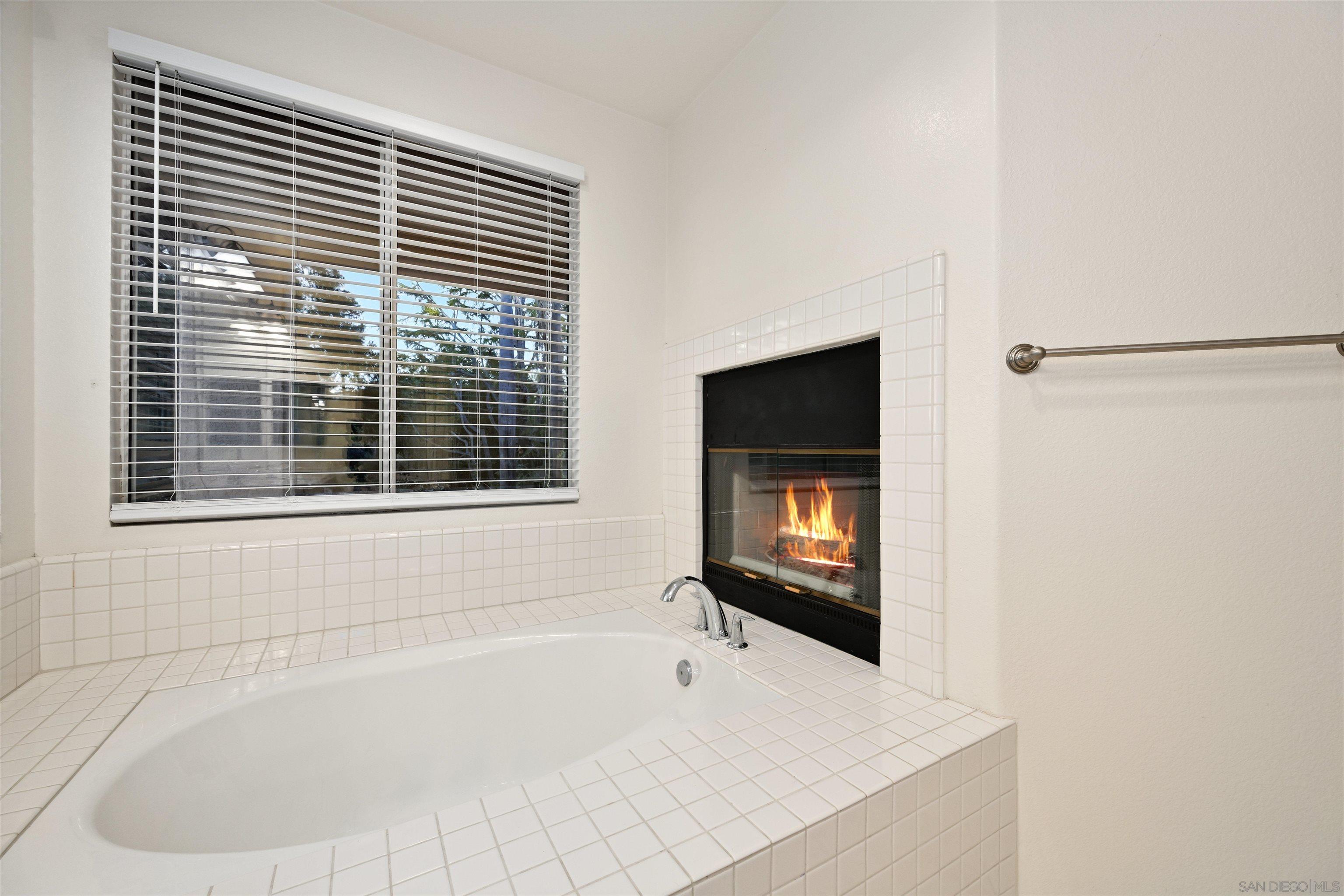 Detail Gallery Image 33 of 53 For 516  Camino Bailen, Escondido,  CA 92029 - 5 Beds | 4/1 Baths