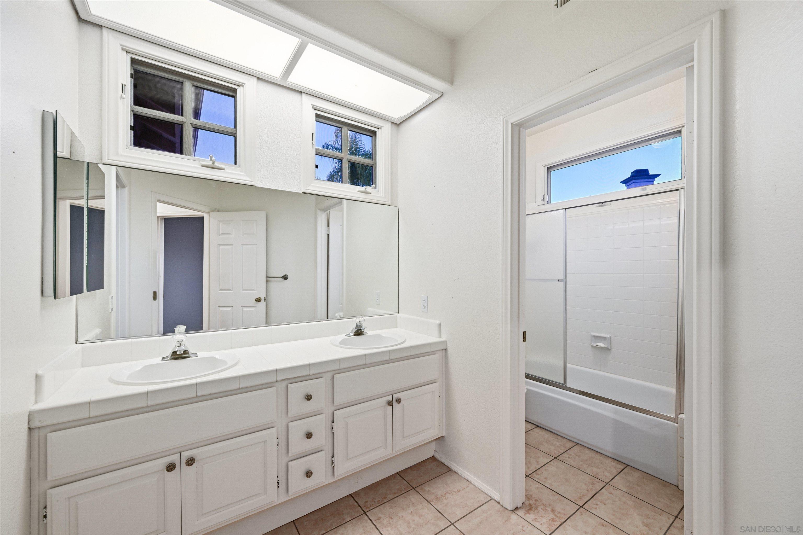 Detail Gallery Image 38 of 53 For 516  Camino Bailen, Escondido,  CA 92029 - 5 Beds | 4/1 Baths