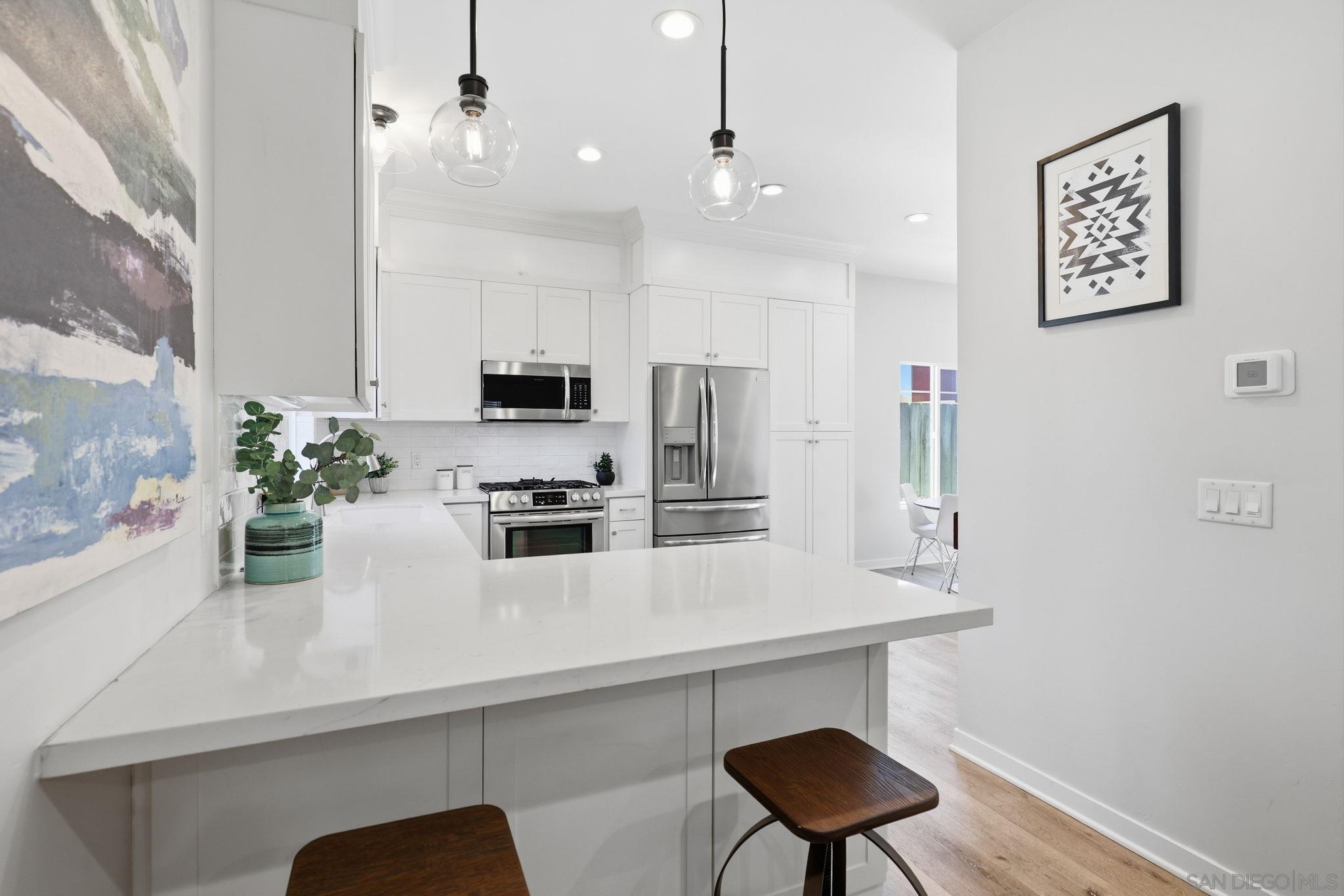 Detail Gallery Image 14 of 61 For 1341  Holly Ave, Imperial Beach,  CA 91932 - 3 Beds | 2/1 Baths