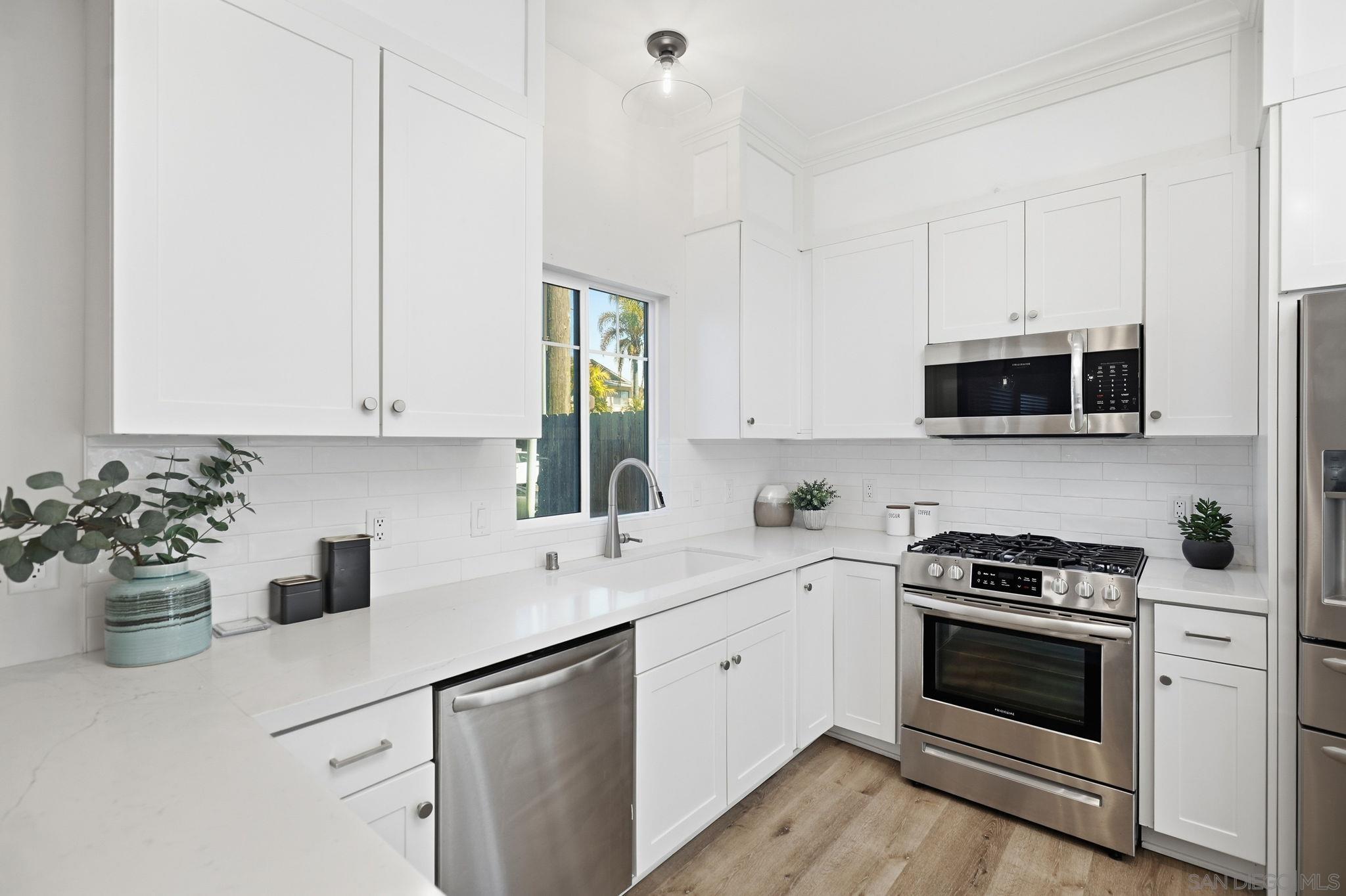 Detail Gallery Image 15 of 61 For 1341  Holly Ave, Imperial Beach,  CA 91932 - 3 Beds | 2/1 Baths