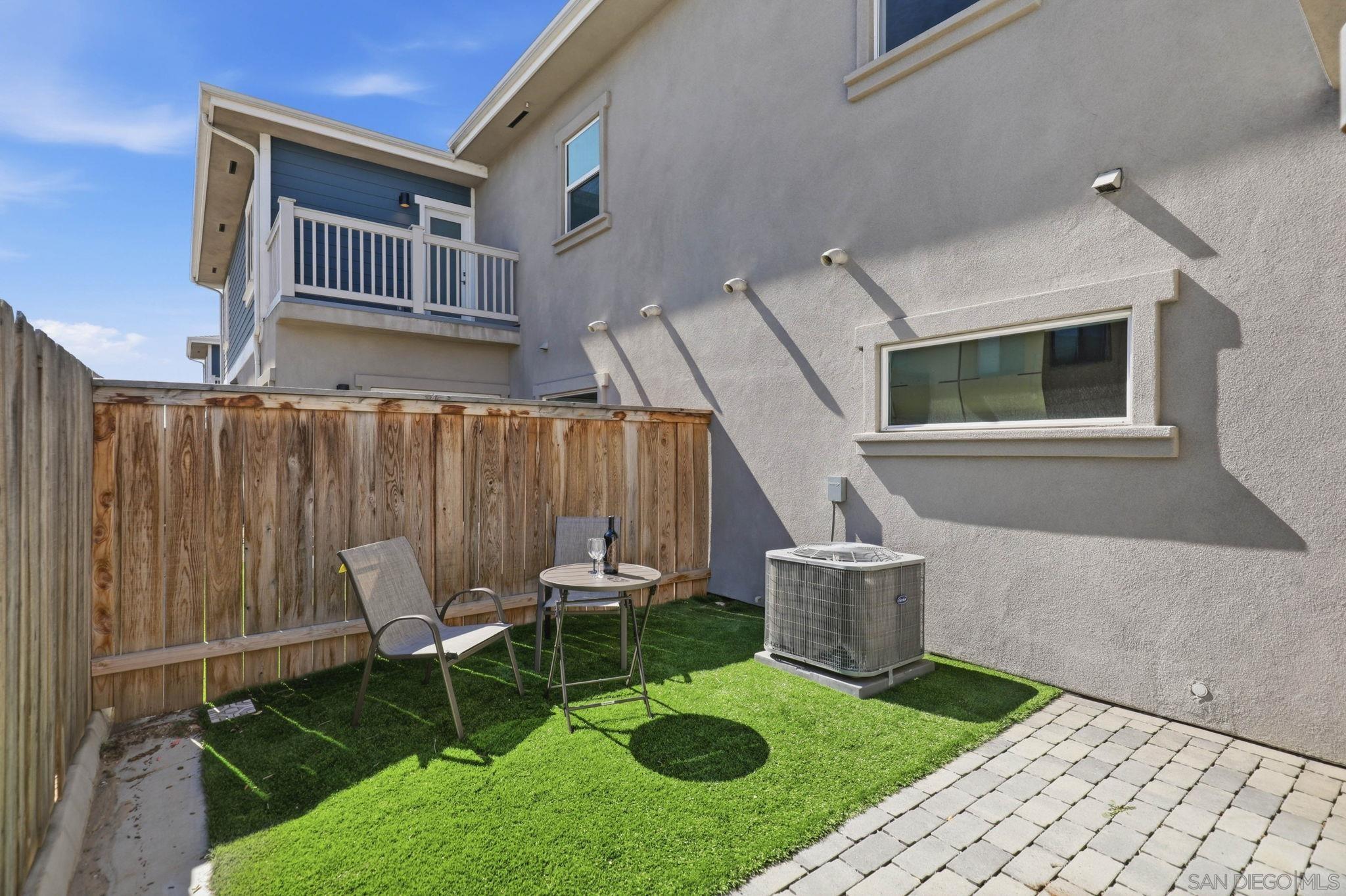 Detail Gallery Image 3 of 61 For 1341  Holly Ave, Imperial Beach,  CA 91932 - 3 Beds | 2/1 Baths