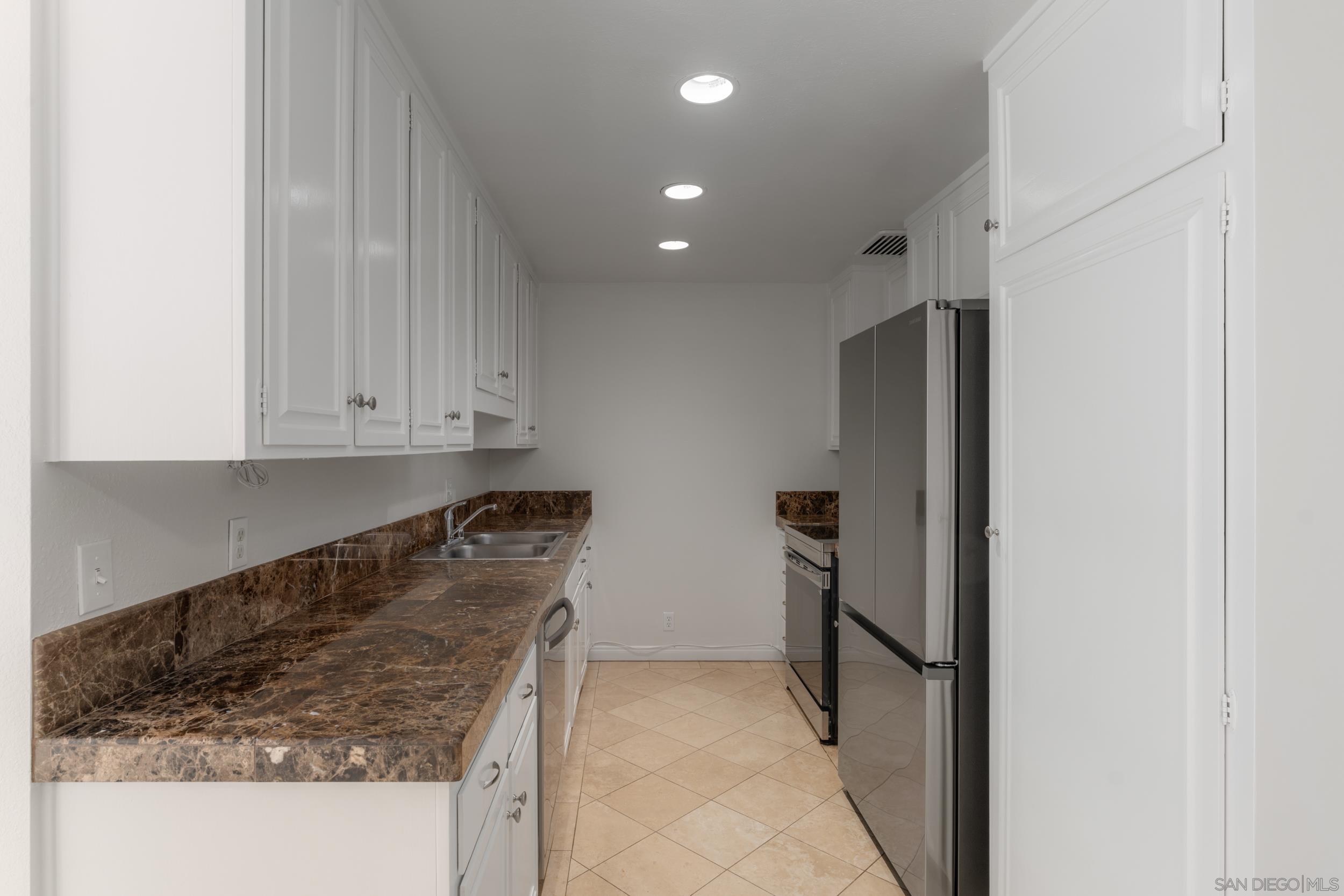 Detail Gallery Image 17 of 32 For 7811  Eads Avenue  #206,  La Jolla,  CA 92037 - 1 Beds | 1 Baths