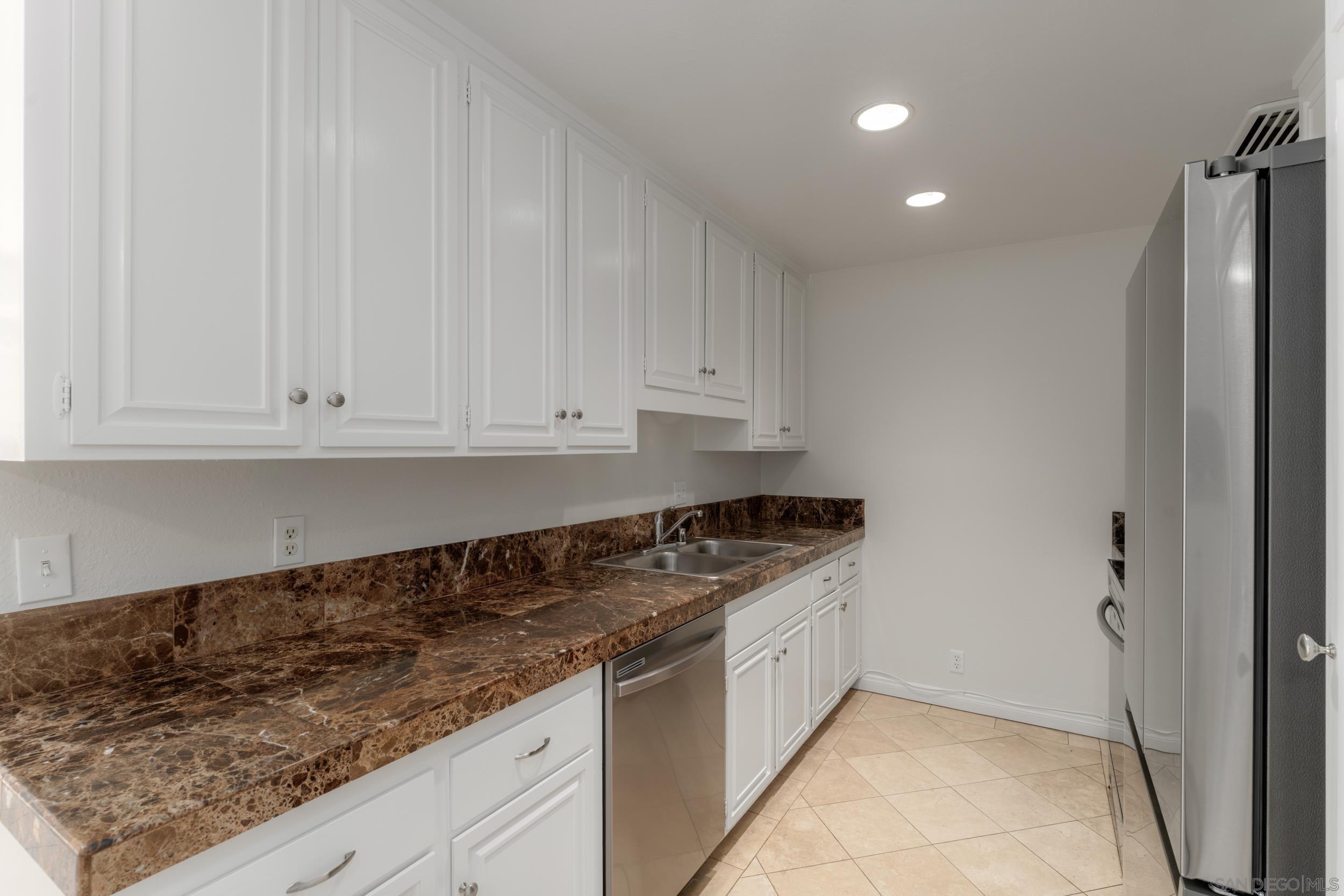 Detail Gallery Image 18 of 32 For 7811  Eads Avenue  #206,  La Jolla,  CA 92037 - 1 Beds | 1 Baths