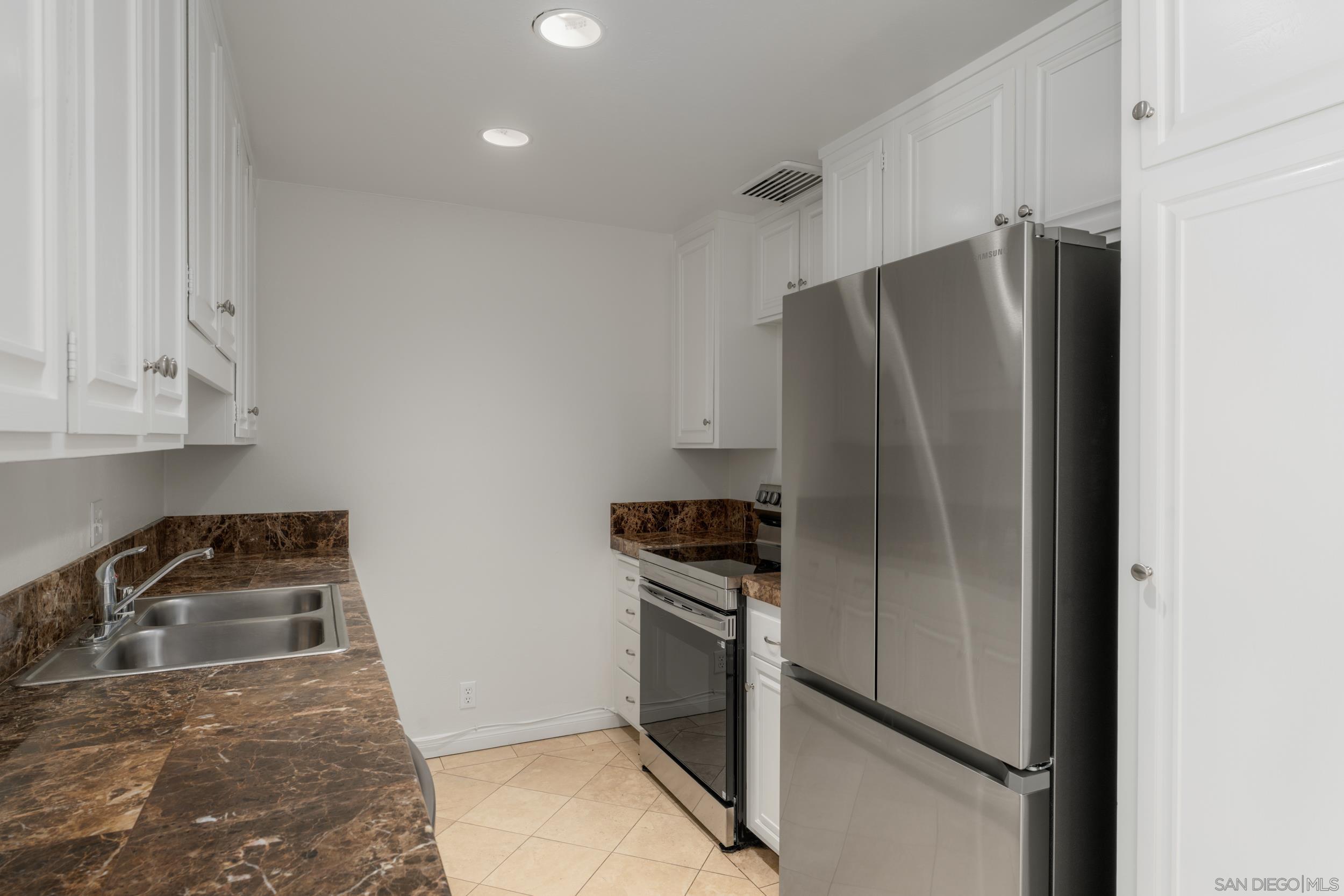 Detail Gallery Image 19 of 32 For 7811  Eads Avenue  #206,  La Jolla,  CA 92037 - 1 Beds | 1 Baths