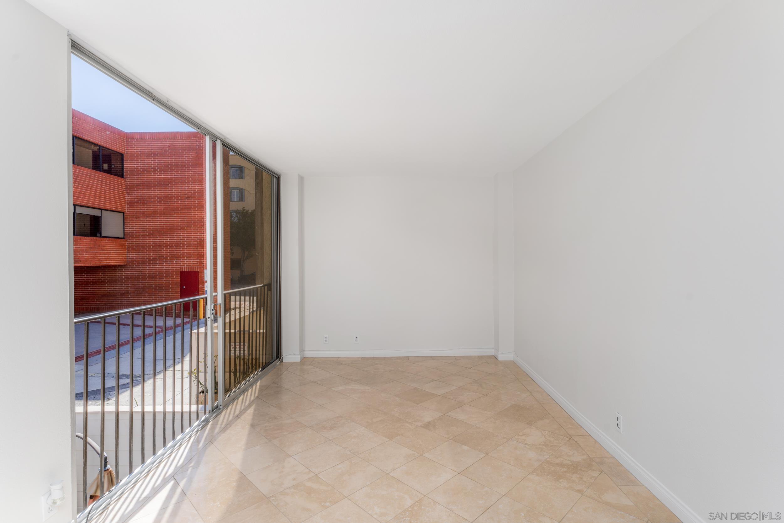 Detail Gallery Image 9 of 32 For 7811  Eads Avenue  #206,  La Jolla,  CA 92037 - 1 Beds | 1 Baths