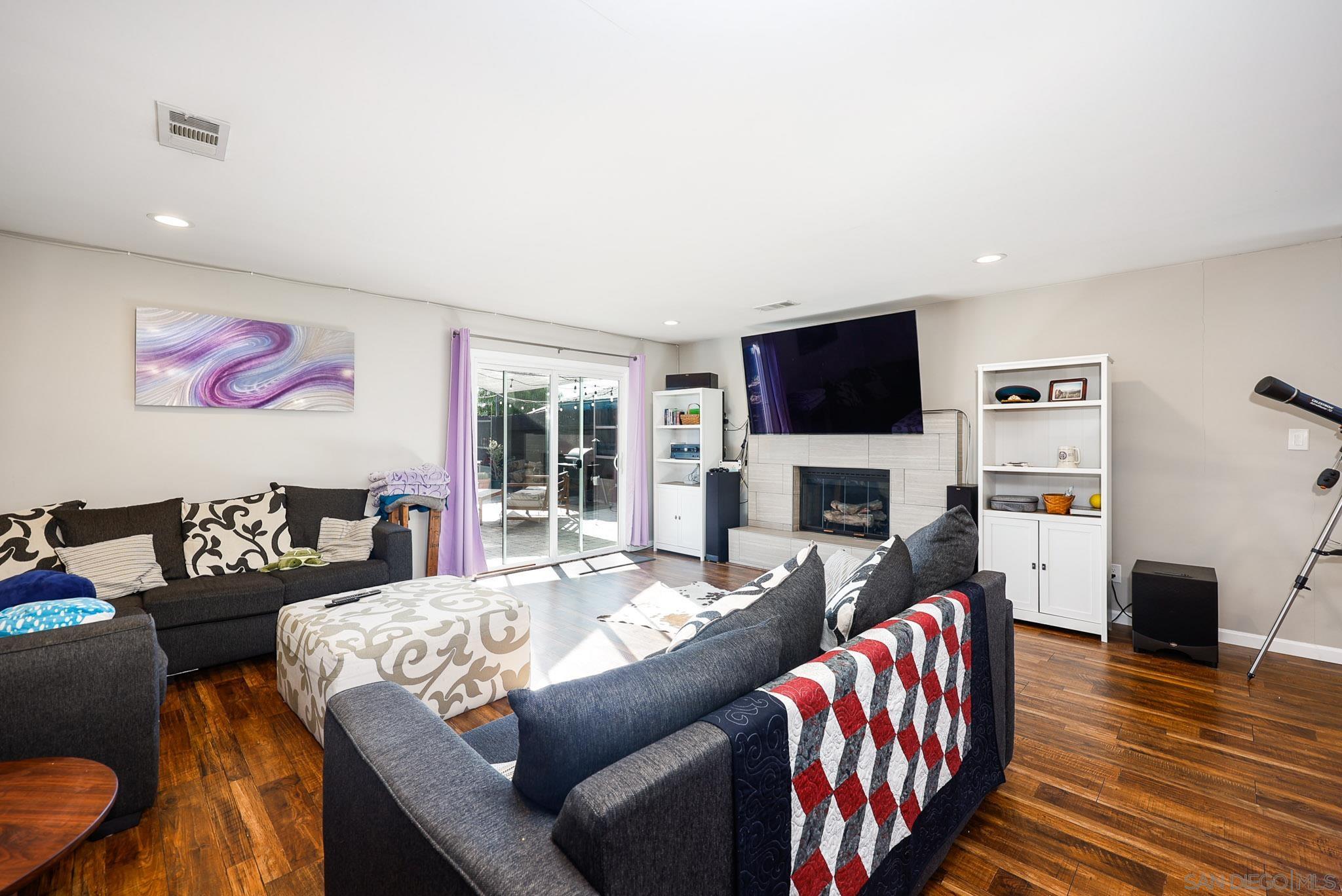 Detail Gallery Image 11 of 35 For 5051  Canosa Ave, San Diego,  CA 92117 - 4 Beds | 2 Baths