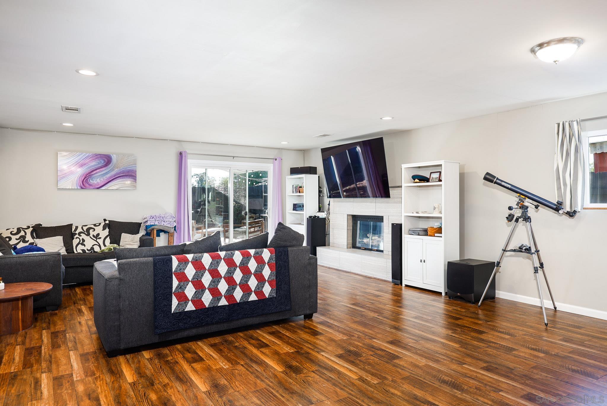 Detail Gallery Image 13 of 35 For 5051  Canosa Ave, San Diego,  CA 92117 - 4 Beds | 2 Baths