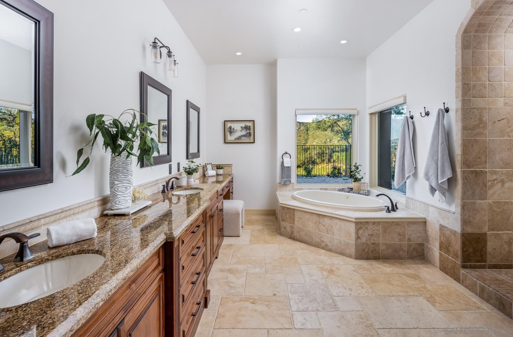 Detail Gallery Image 19 of 39 For 7718  Camino Sin Puente, Rancho Santa Fe,  CA 92067 - 5 Beds | 4/1 Baths