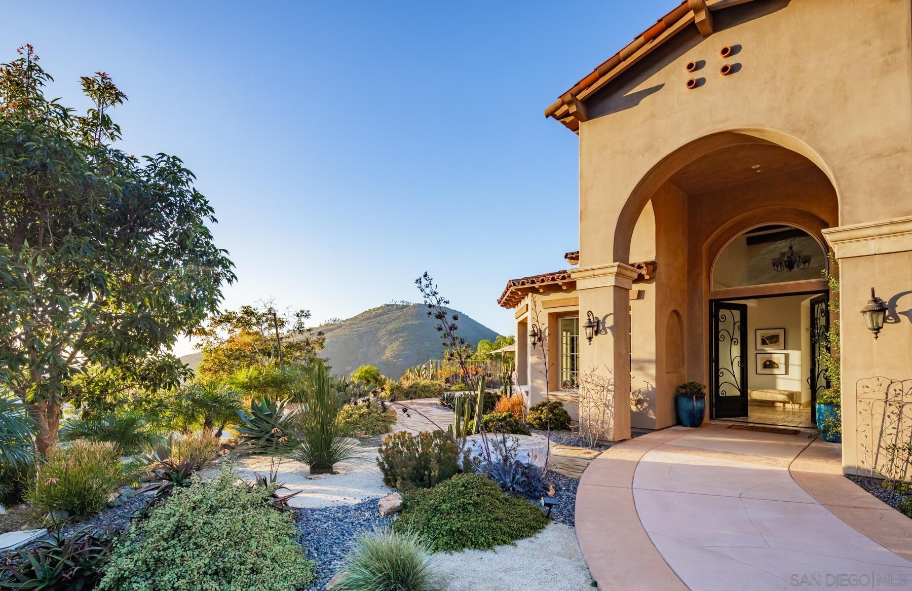 Detail Gallery Image 3 of 39 For 7718  Camino Sin Puente, Rancho Santa Fe,  CA 92067 - 5 Beds | 4/1 Baths