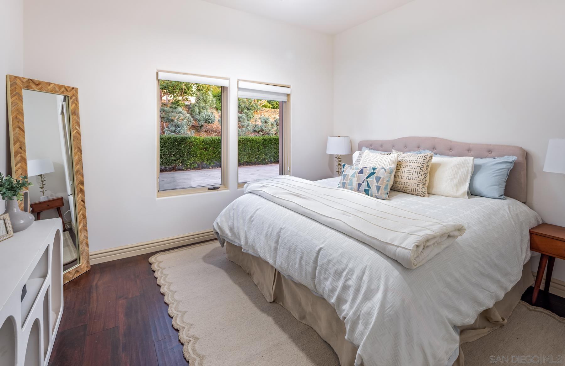 Detail Gallery Image 25 of 39 For 7718  Camino Sin Puente, Rancho Santa Fe,  CA 92067 - 5 Beds | 4/1 Baths