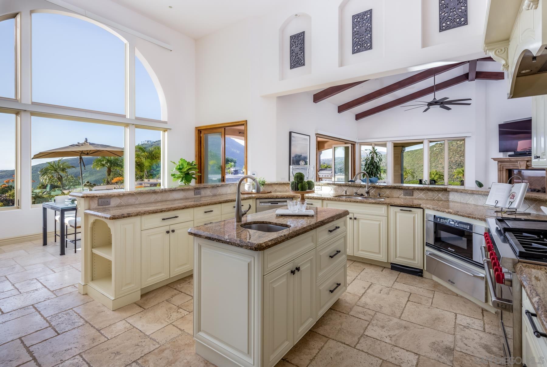 Detail Gallery Image 7 of 39 For 7718  Camino Sin Puente, Rancho Santa Fe,  CA 92067 - 5 Beds | 4/1 Baths