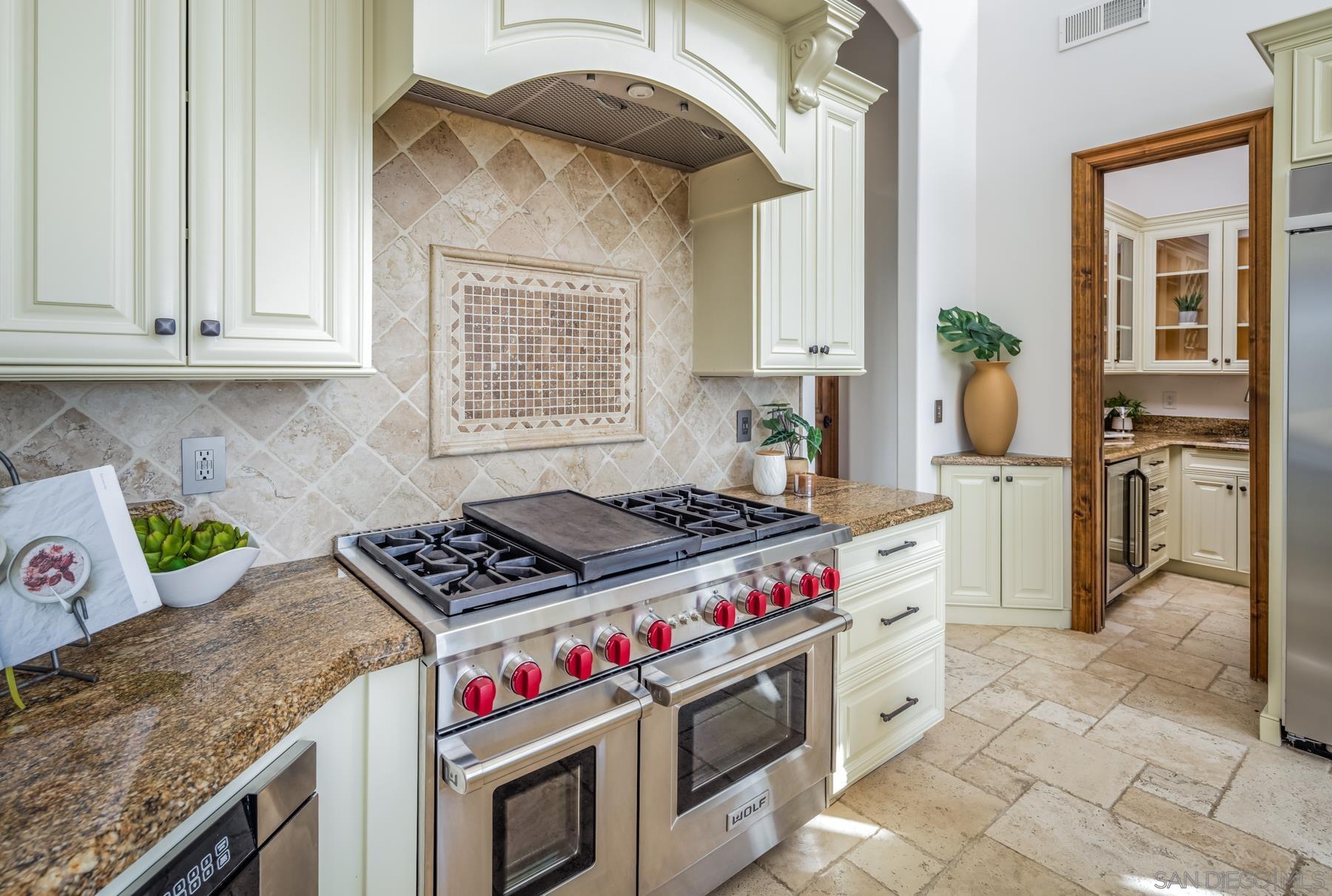 Detail Gallery Image 9 of 39 For 7718  Camino Sin Puente, Rancho Santa Fe,  CA 92067 - 5 Beds | 4/1 Baths