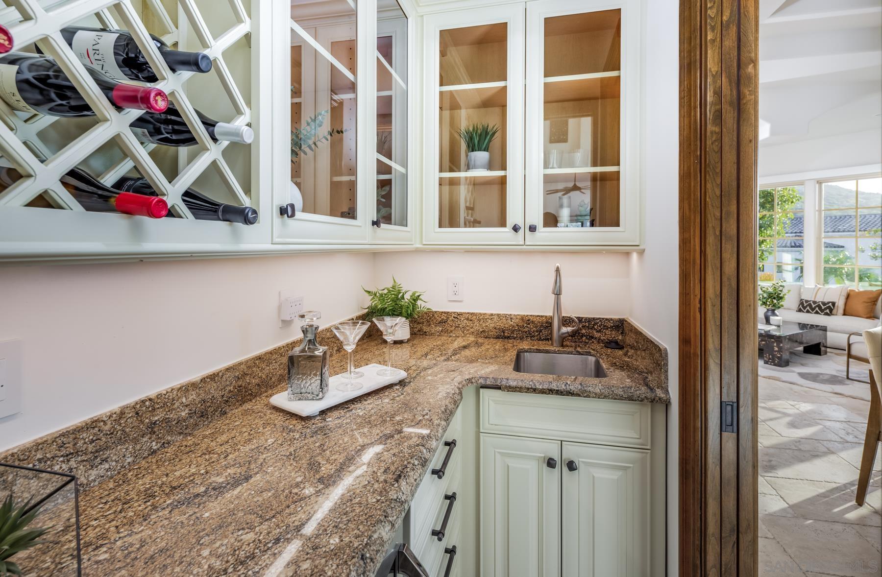 Detail Gallery Image 10 of 39 For 7718  Camino Sin Puente, Rancho Santa Fe,  CA 92067 - 5 Beds | 4/1 Baths