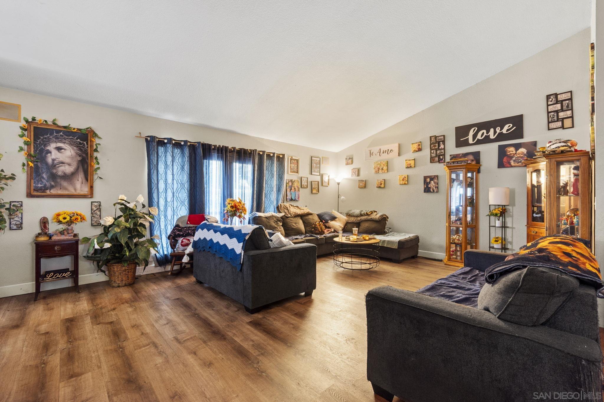 Detail Gallery Image 2 of 17 For 1297  Atterberry Ln, Fortuna,  CA 95540 - 3 Beds | 2 Baths