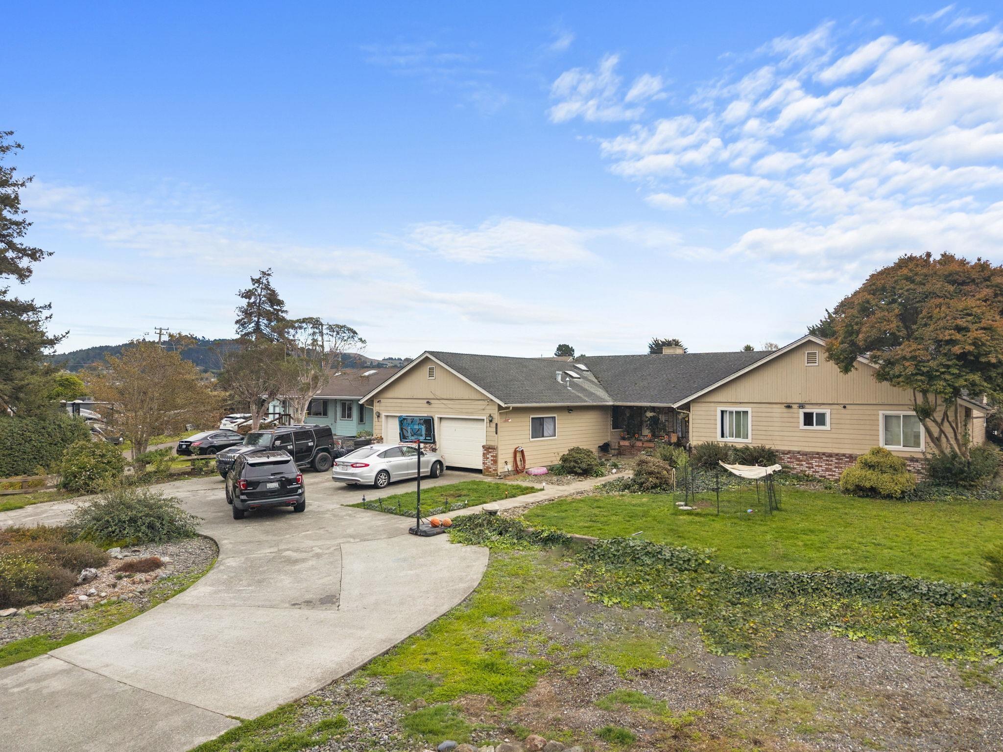 Detail Gallery Image 14 of 17 For 1297  Atterberry Ln, Fortuna,  CA 95540 - 3 Beds | 2 Baths