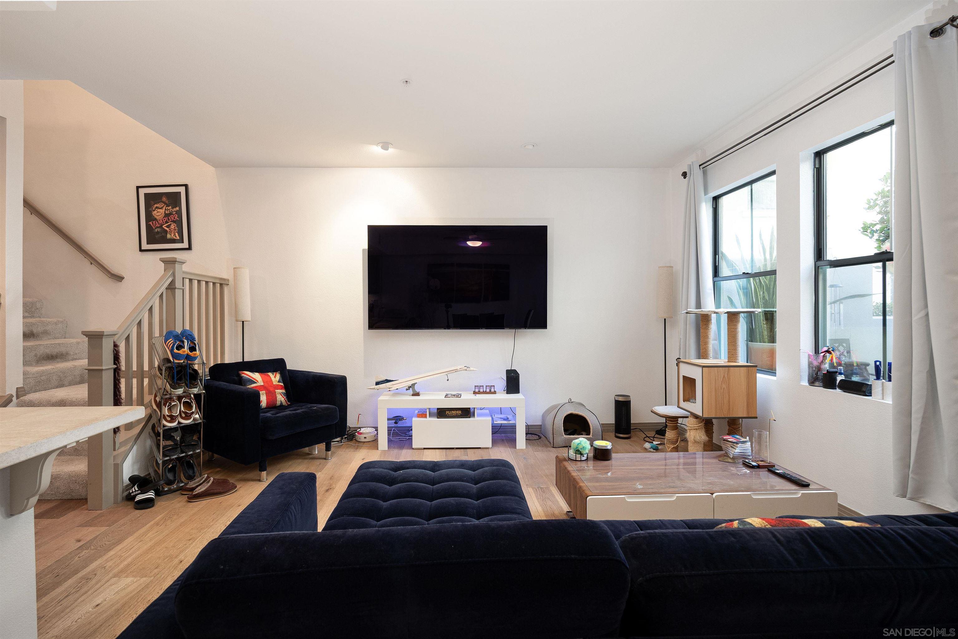 Detail Gallery Image 5 of 25 For 1750  Kettner Blvd  #107,  San Diego,  CA 92101 - 2 Beds | 2/1 Baths