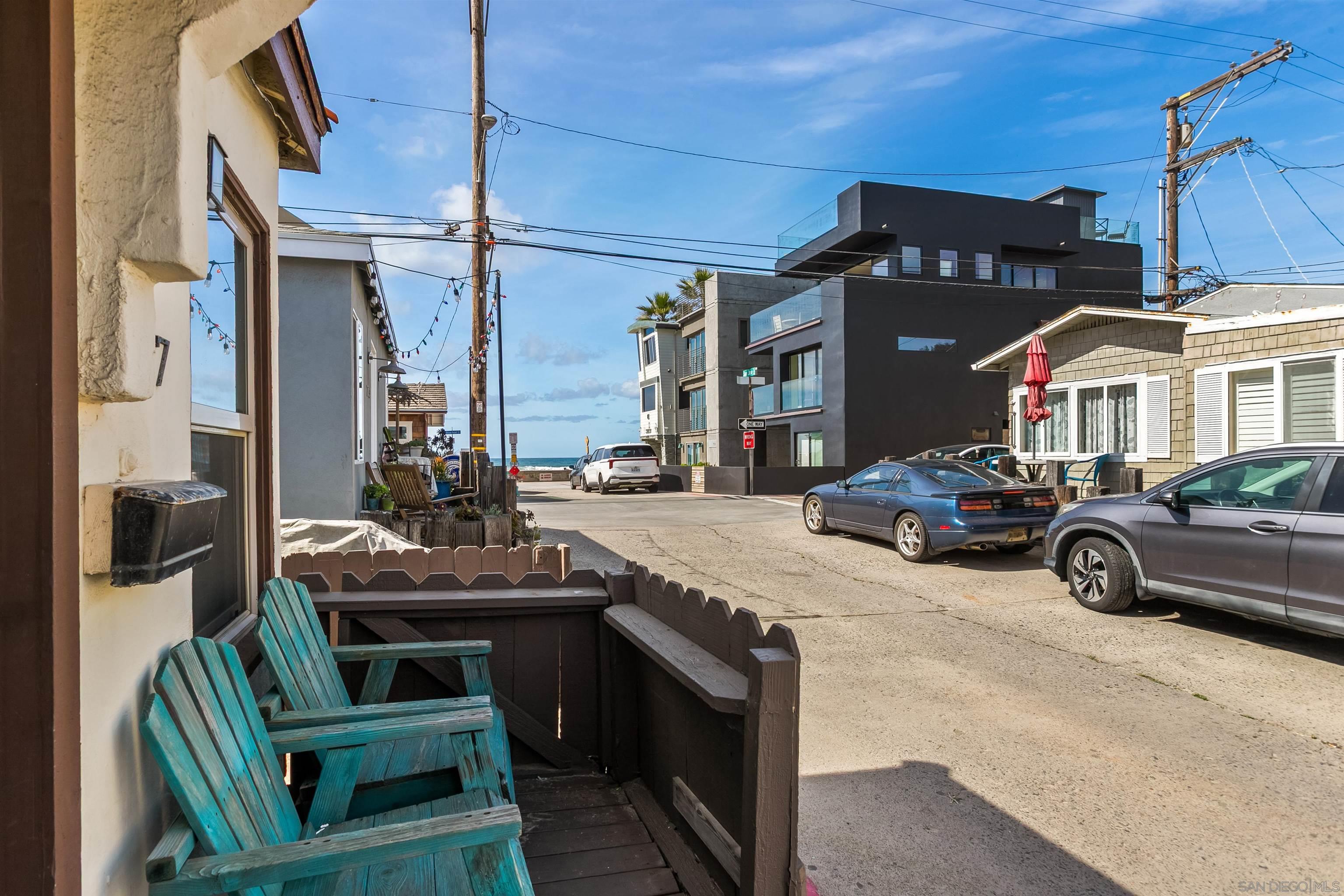 Detail Gallery Image 5 of 23 For 717-19  San Jose Pl, San Diego,  CA 92109 - – Beds | – Baths