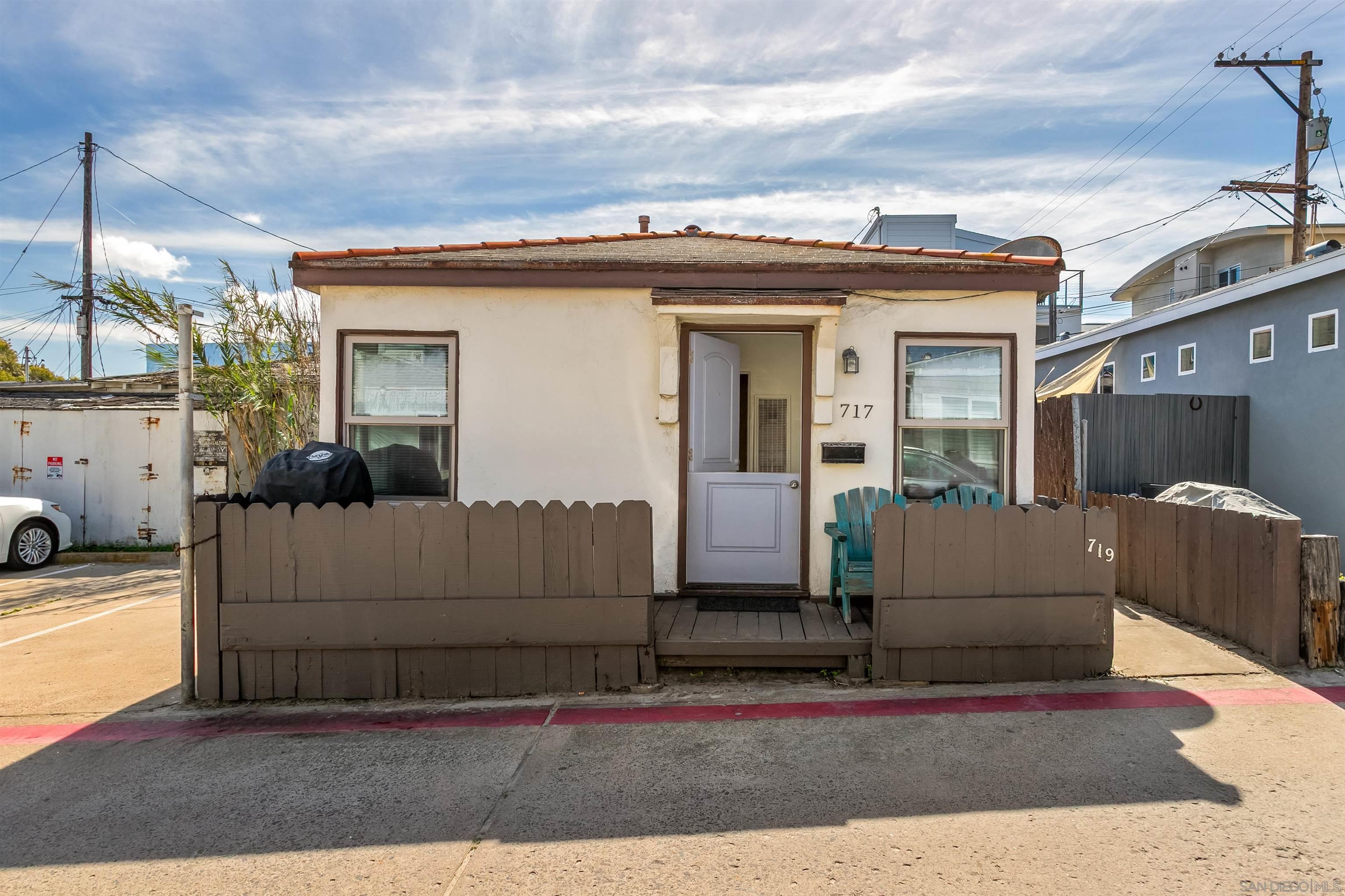 Detail Gallery Image 6 of 23 For 717-19  San Jose Pl, San Diego,  CA 92109 - – Beds | – Baths