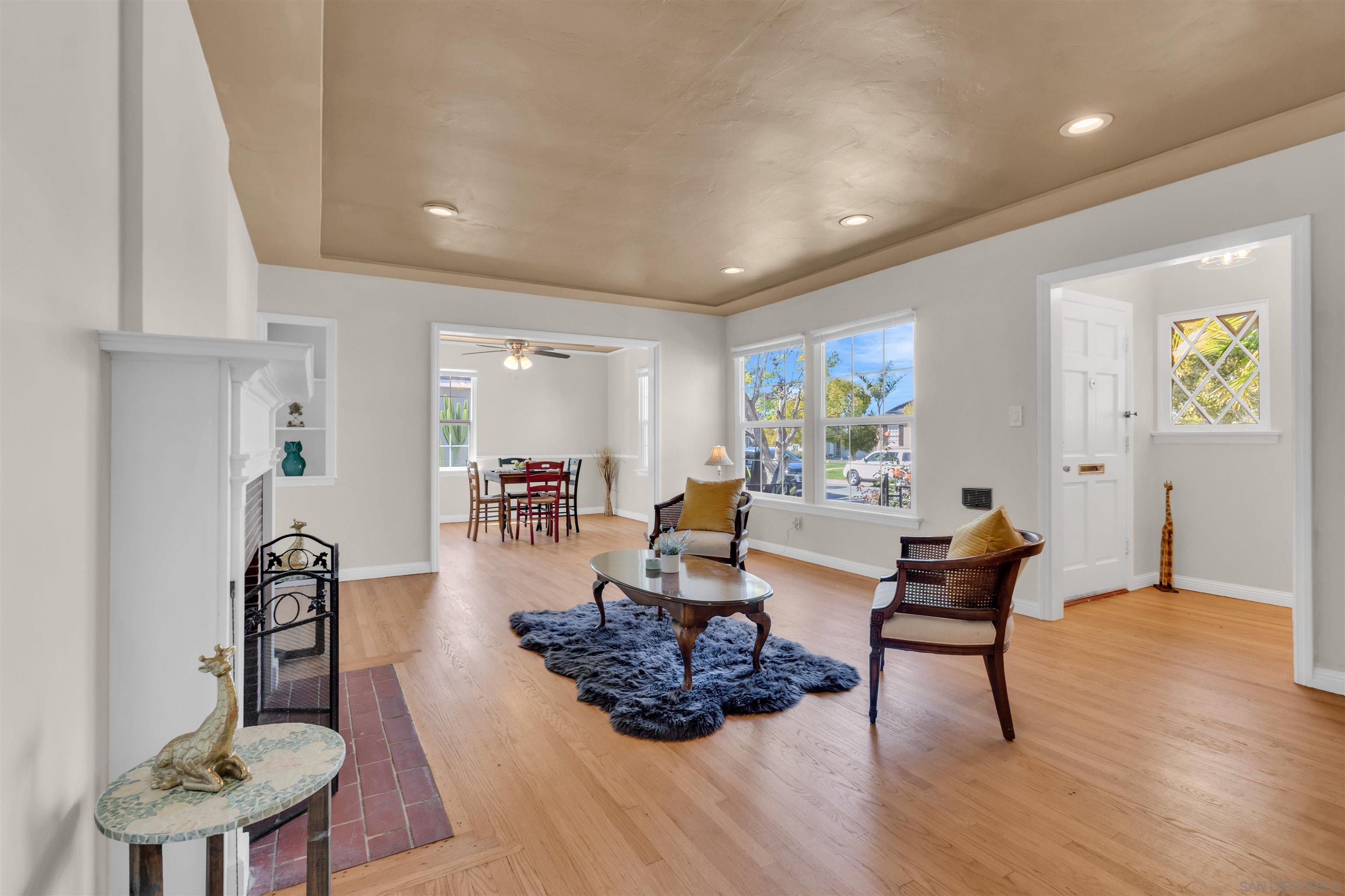 Detail Gallery Image 4 of 38 For 4985  Lucille Dr, San Diego,  CA 92115 - 3 Beds | 2 Baths