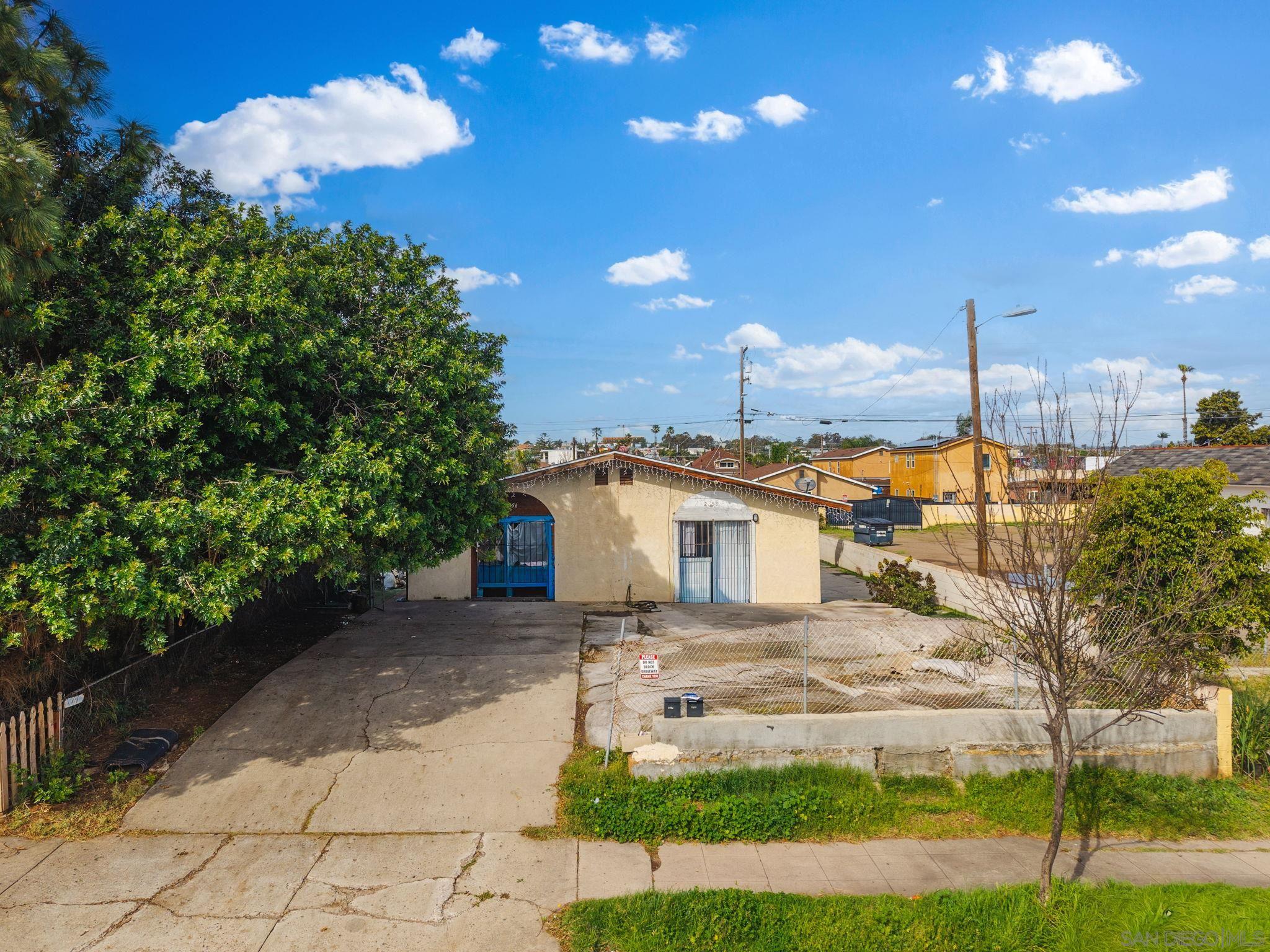 Detail Gallery Image 2 of 11 For 2956-58  Clay Ave, San Diego,  CA 92113 - – Beds | – Baths