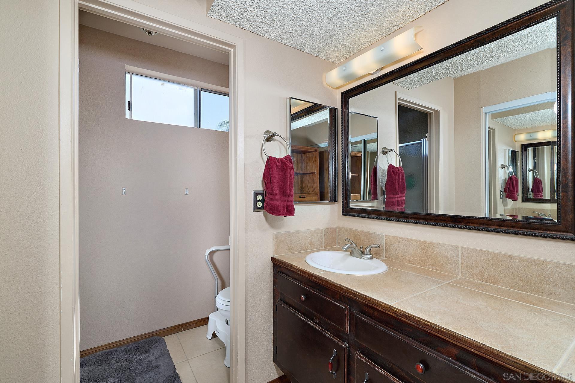Detail Gallery Image 11 of 41 For 4116  Chasin St, Oceanside,  CA 92056 - 4 Beds | 2/1 Baths