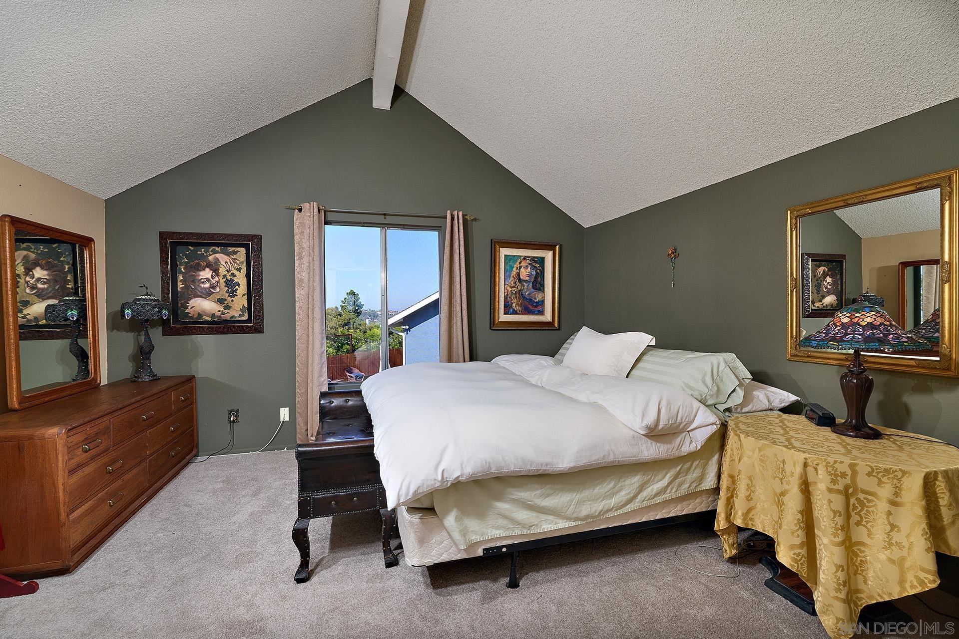 Detail Gallery Image 13 of 41 For 4116  Chasin St, Oceanside,  CA 92056 - 4 Beds | 2/1 Baths