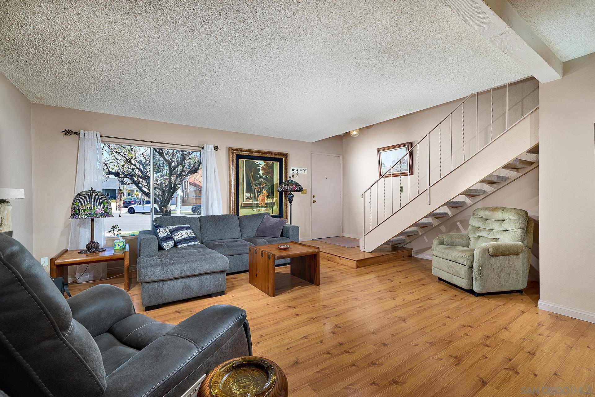 Detail Gallery Image 8 of 41 For 4116  Chasin St, Oceanside,  CA 92056 - 4 Beds | 2/1 Baths