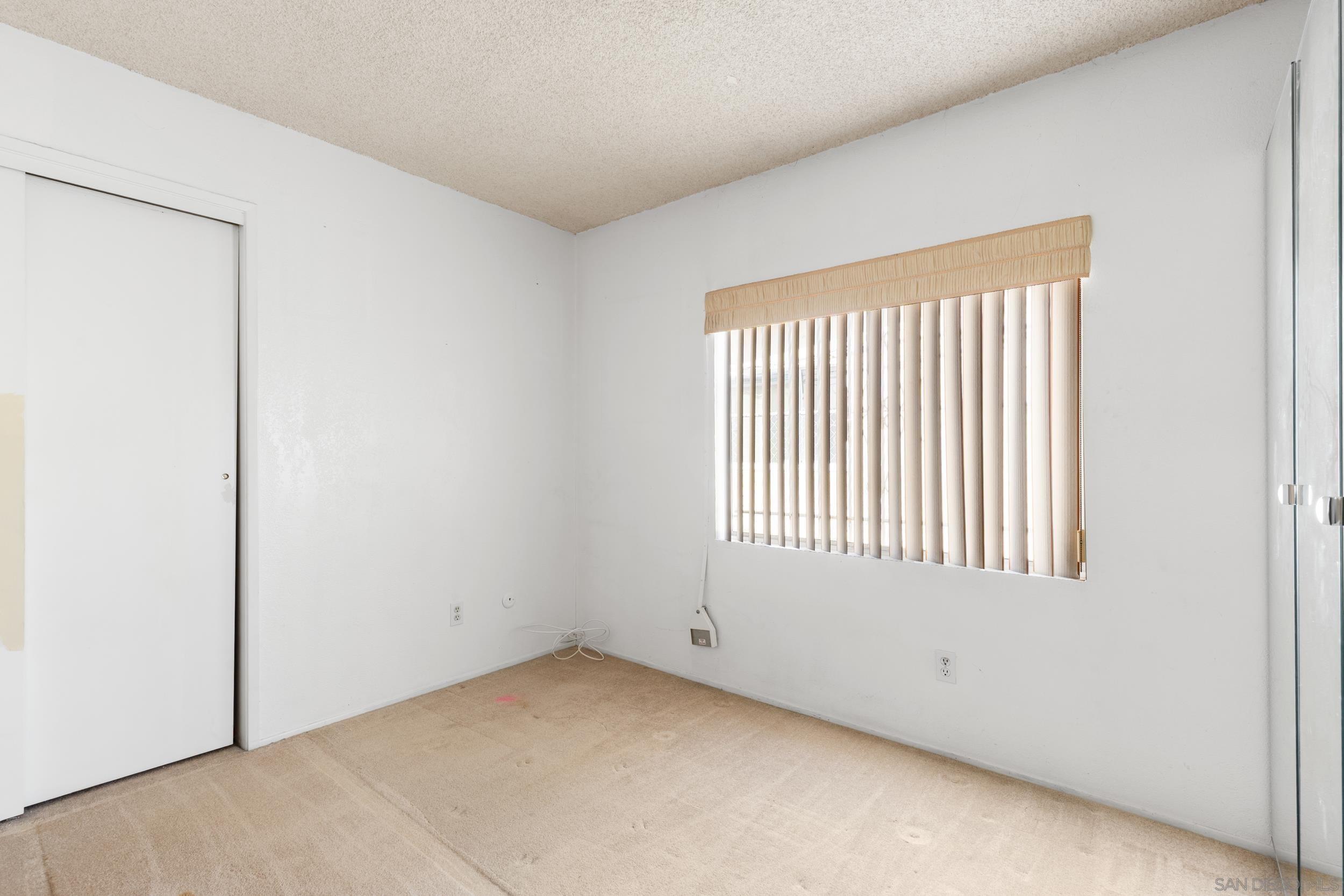 Detail Gallery Image 11 of 17 For 538  Paraiso Ave., Spring Valley,  CA 91977 - 6 Beds | 2 Baths