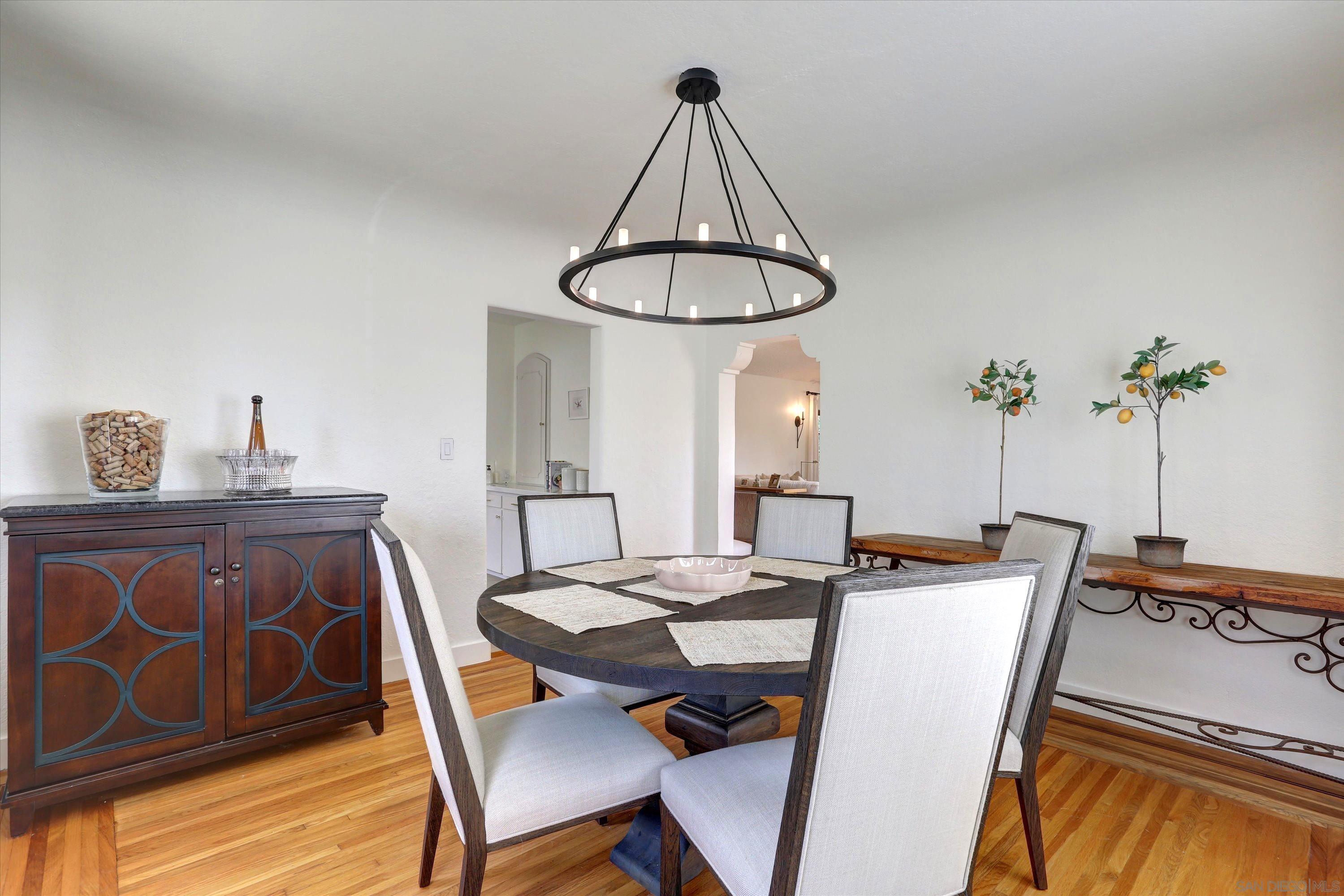 Detail Gallery Image 8 of 26 For 3316  Freeman St, San Diego,  CA 92106 - 3 Beds | 2 Baths