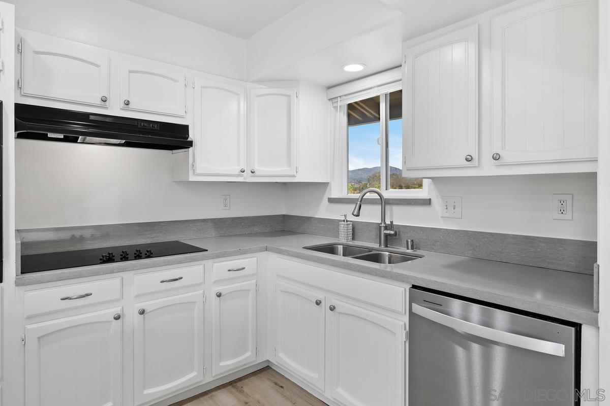 Detail Gallery Image 17 of 39 For 12545  Buckskin Trail, Poway,  CA 92064 - 4 Beds | 2 Baths