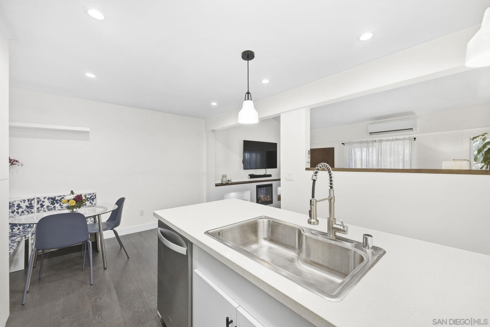 Detail Gallery Image 25 of 51 For 13788  Ruette Le Parc  #D,  Del Mar,  CA 92014 - 1 Beds | 1 Baths