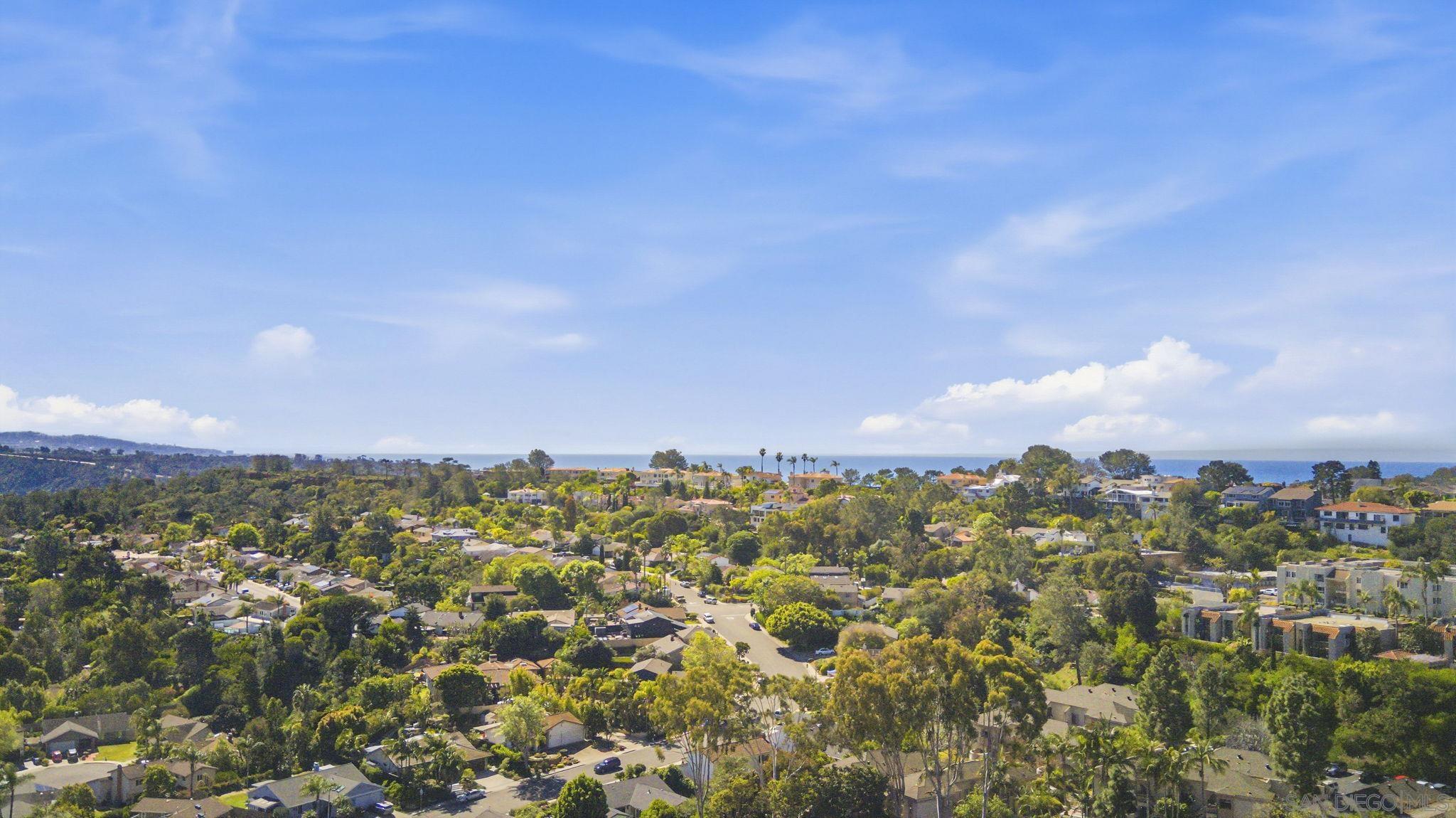 Detail Gallery Image 5 of 51 For 13788  Ruette Le Parc  #D,  Del Mar,  CA 92014 - 1 Beds | 1 Baths