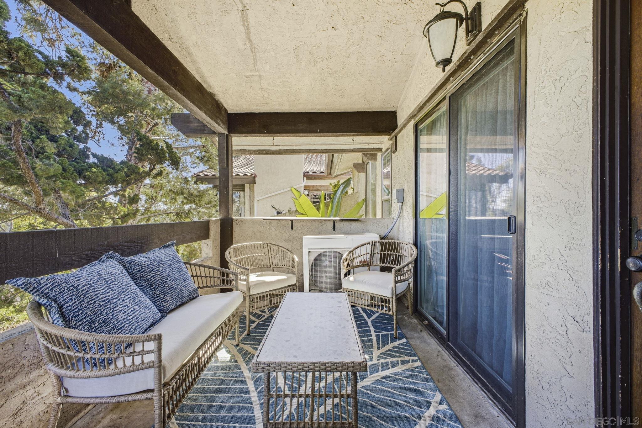 Detail Gallery Image 8 of 51 For 13788  Ruette Le Parc  #D,  Del Mar,  CA 92014 - 1 Beds | 1 Baths