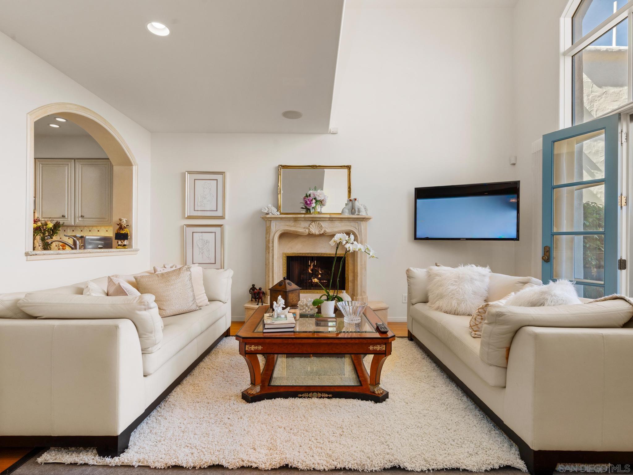 Detail Gallery Image 11 of 67 For 7337  Draper Ave, La Jolla,  CA 92037 - 3 Beds | 3 Baths